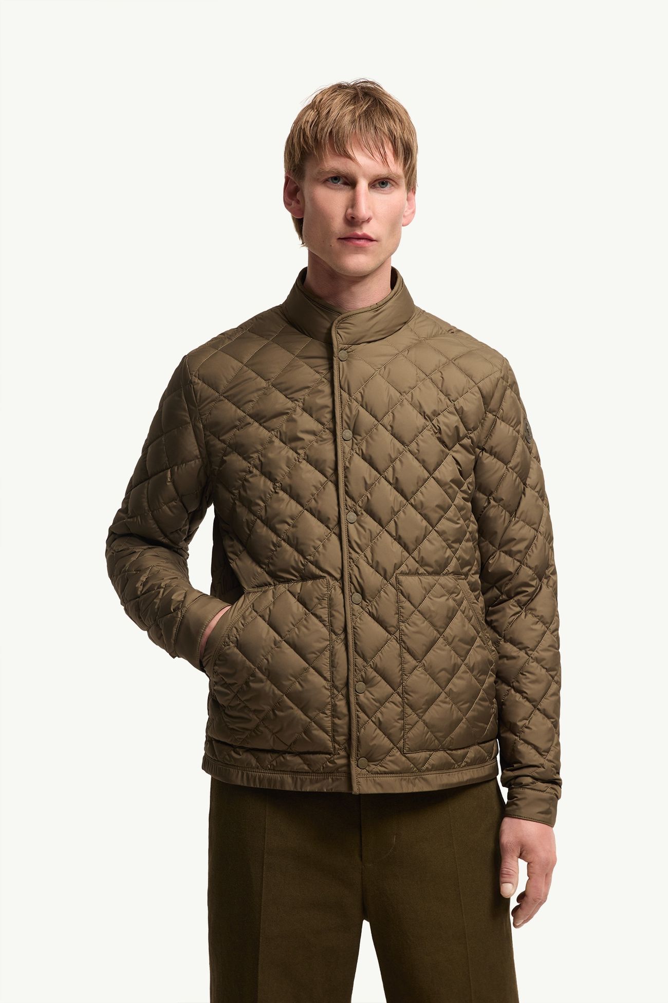 Oise Diamond Quilted Short Down Jacket Men Olive Green Moncler 3