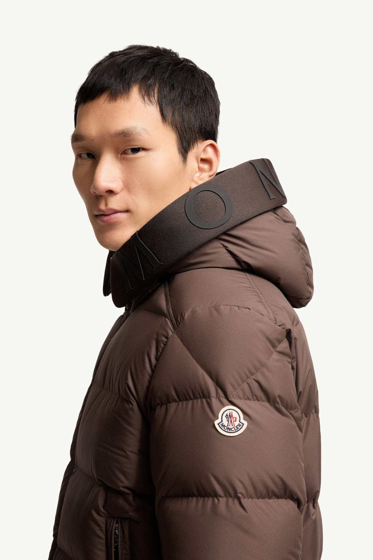Orvelle mittellange Daunenjacke mit Kapuze Herren Braun Moncler 1