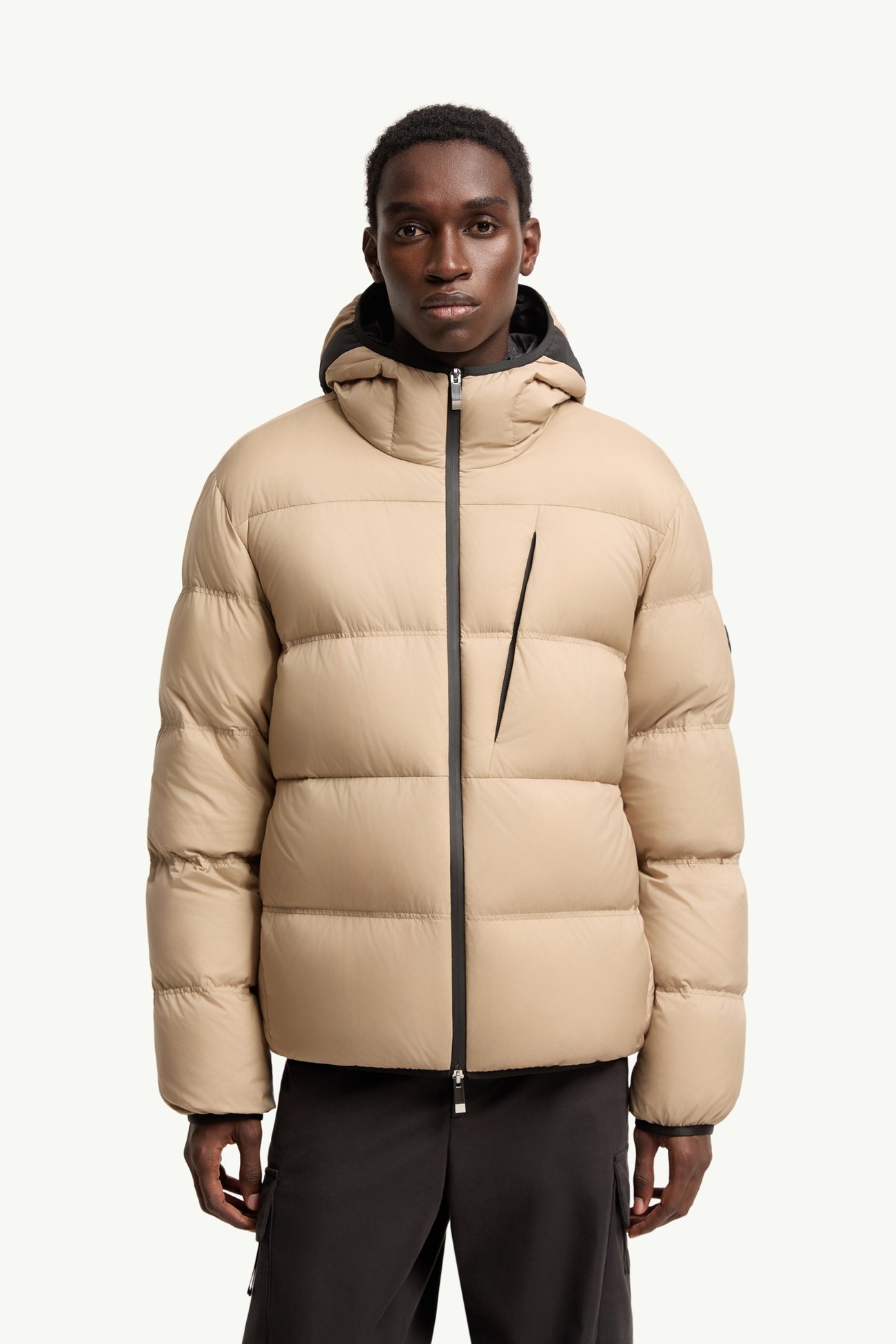 Poitevin ショートダウンジャケット メンズ ベージュ Moncler 3