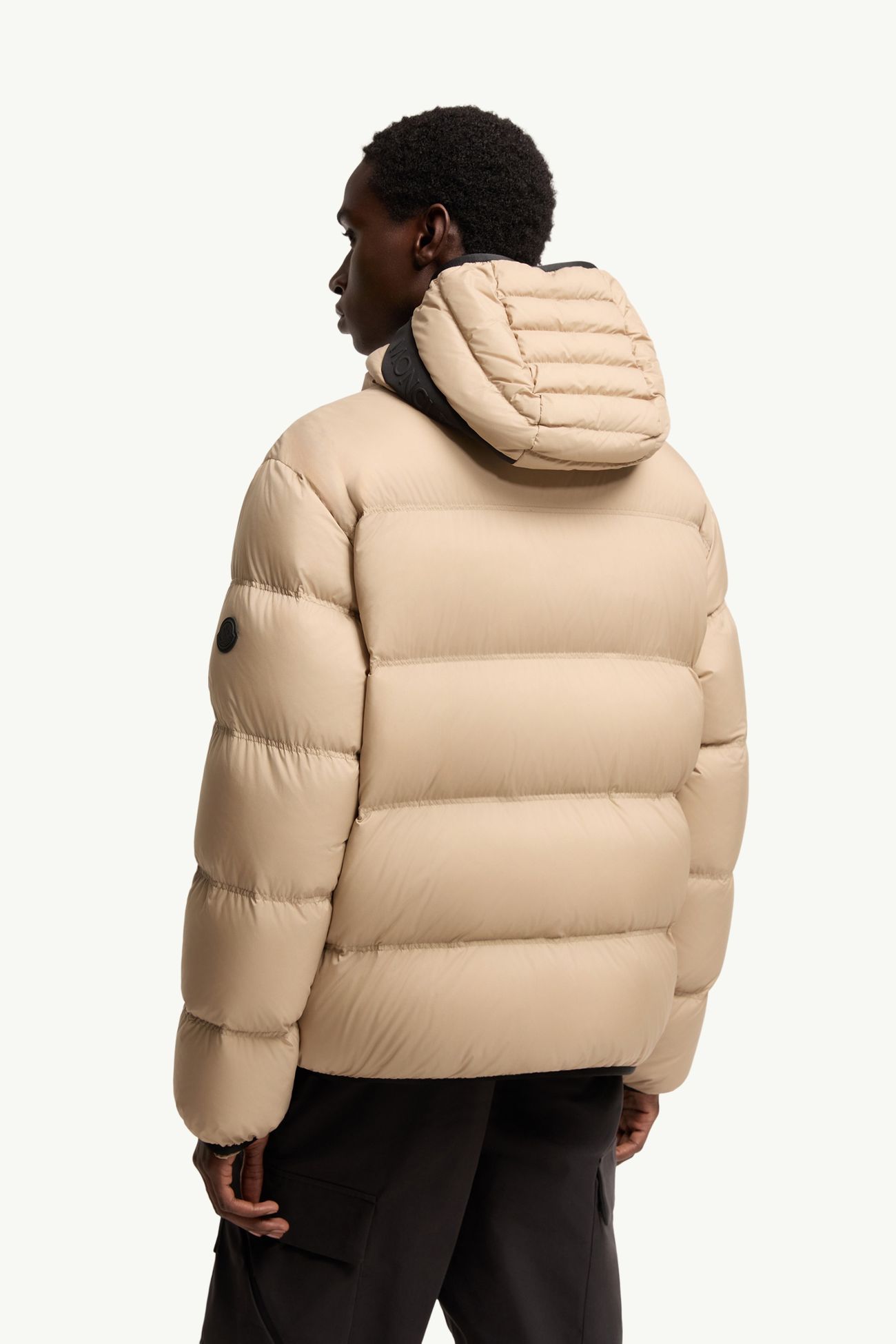 Poitevin男士连帽短款羽绒夹克外套 男士 米色 Moncler 4
