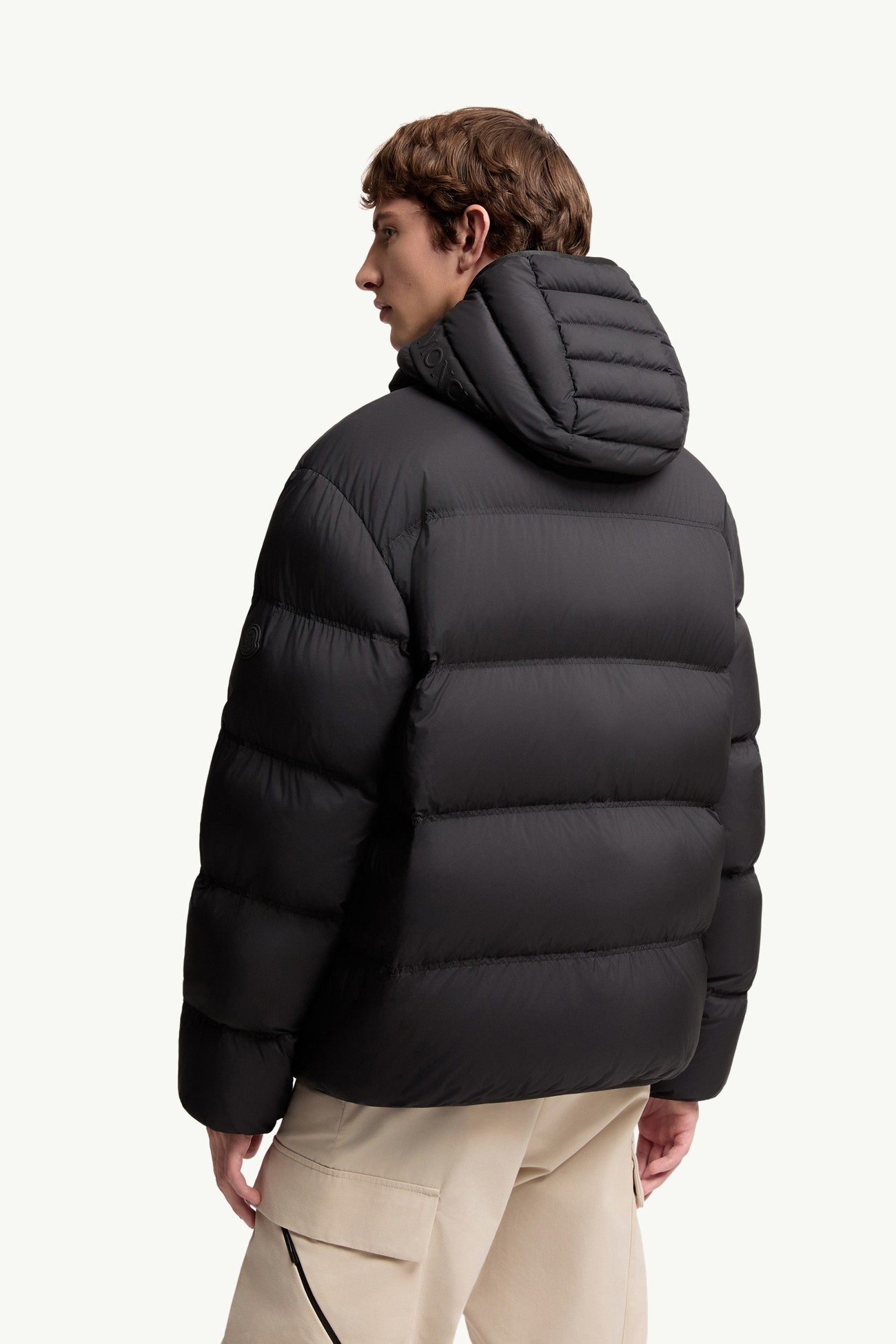 Doudoune courte à capuche Poitevin Hommes Noir Moncler 4