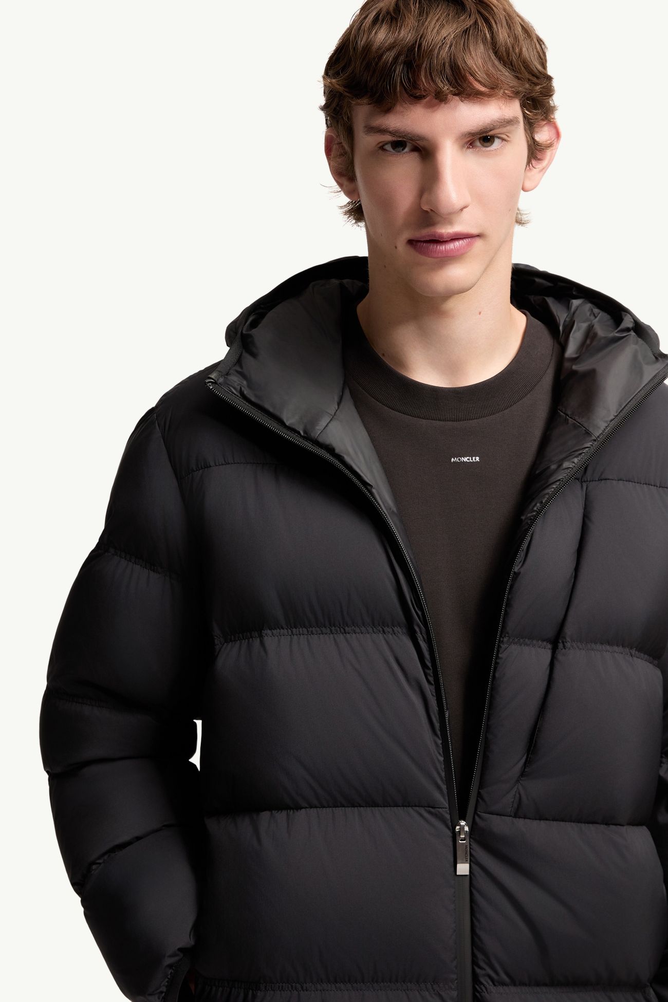 Plumífero corto con capucha Poitevin Hombre Negro Moncler 5