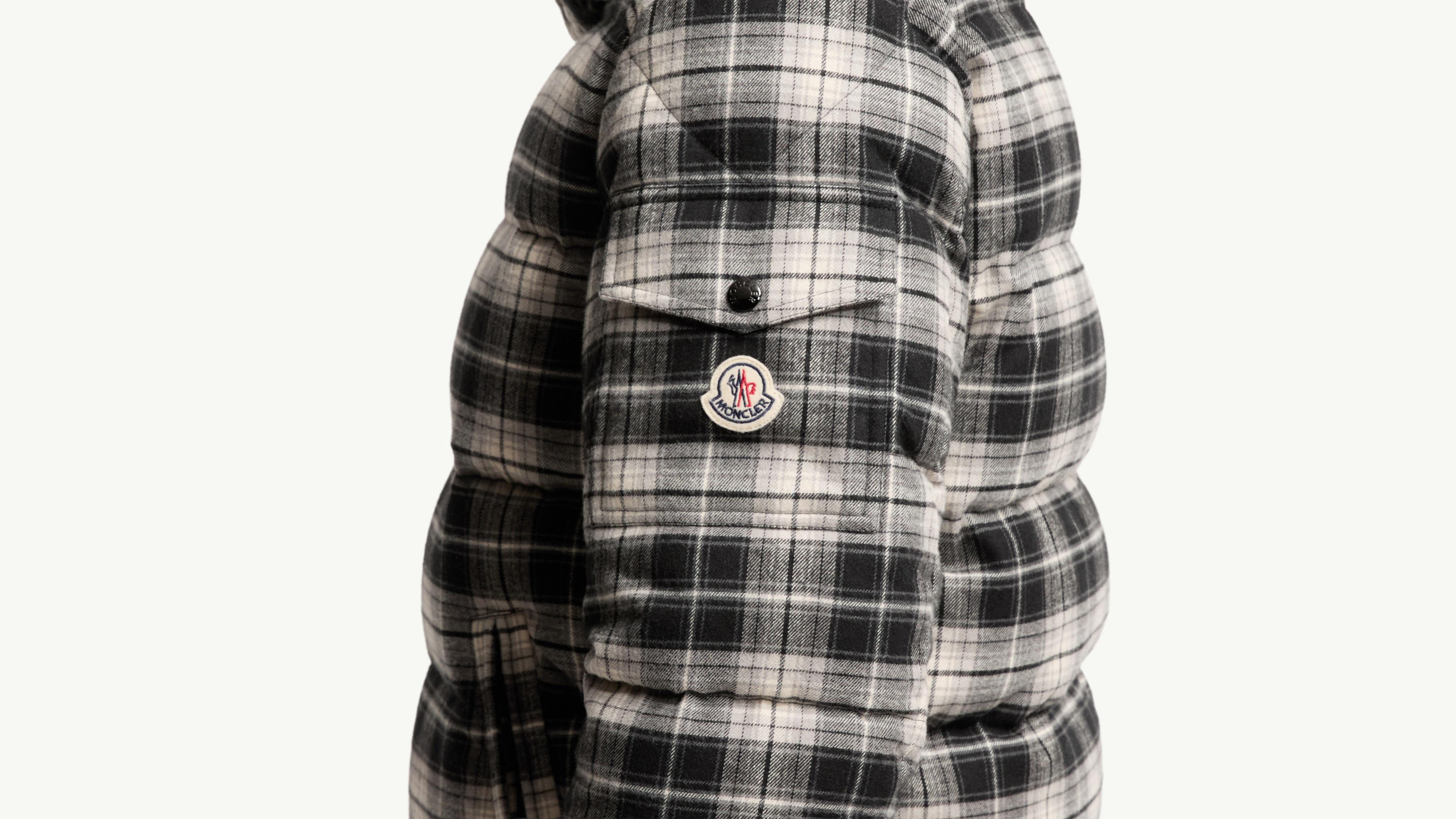 Black & White Airor Hooded Down Jacket - Short Down Jackets for