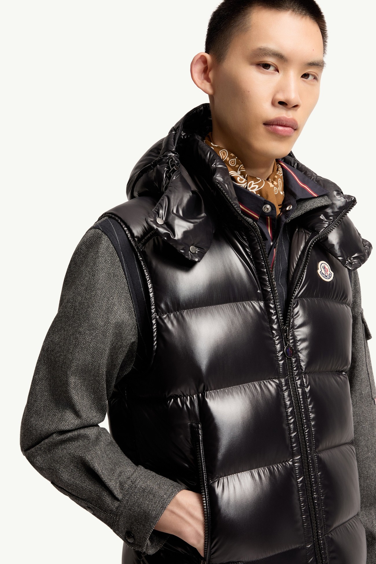 Bormes Hooded Down Gilet Men Black Moncler 5