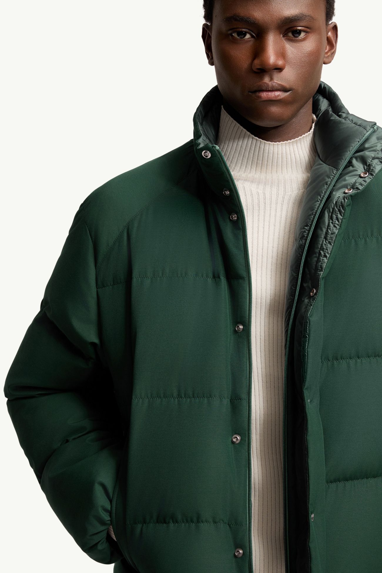 Plumífero corto Verone Hombre Verde Oscuro Moncler 7