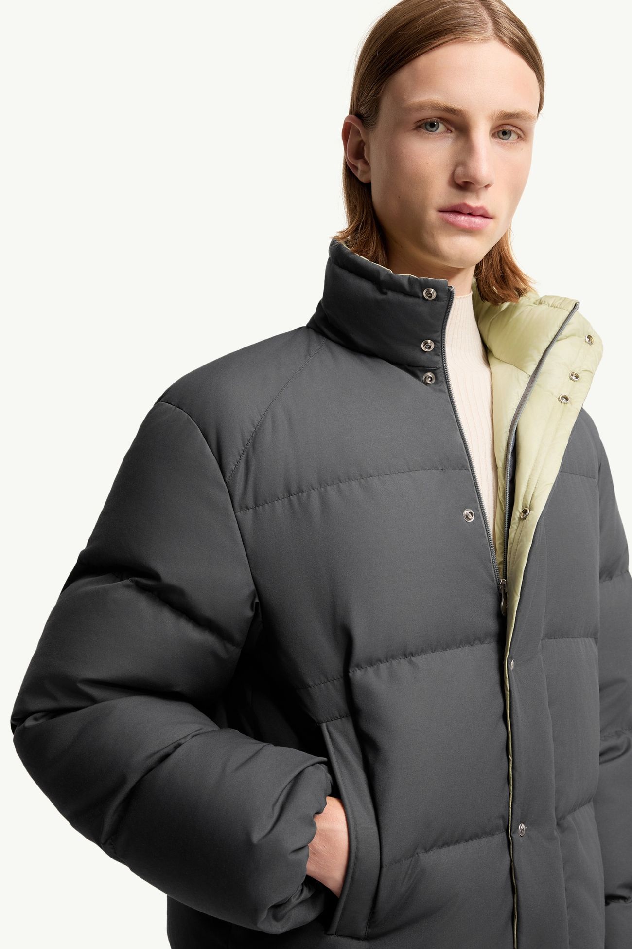 Plumífero corto Verone Hombre Gris oscuro Moncler 7