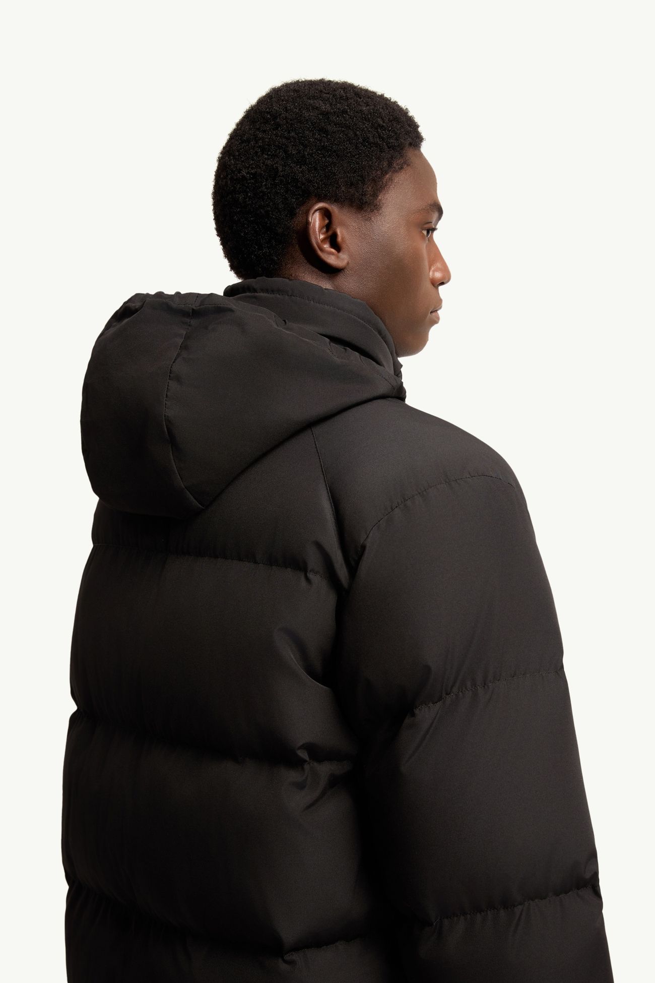 Verone kurze Daunenjacke Herren Schwarz Moncler 5