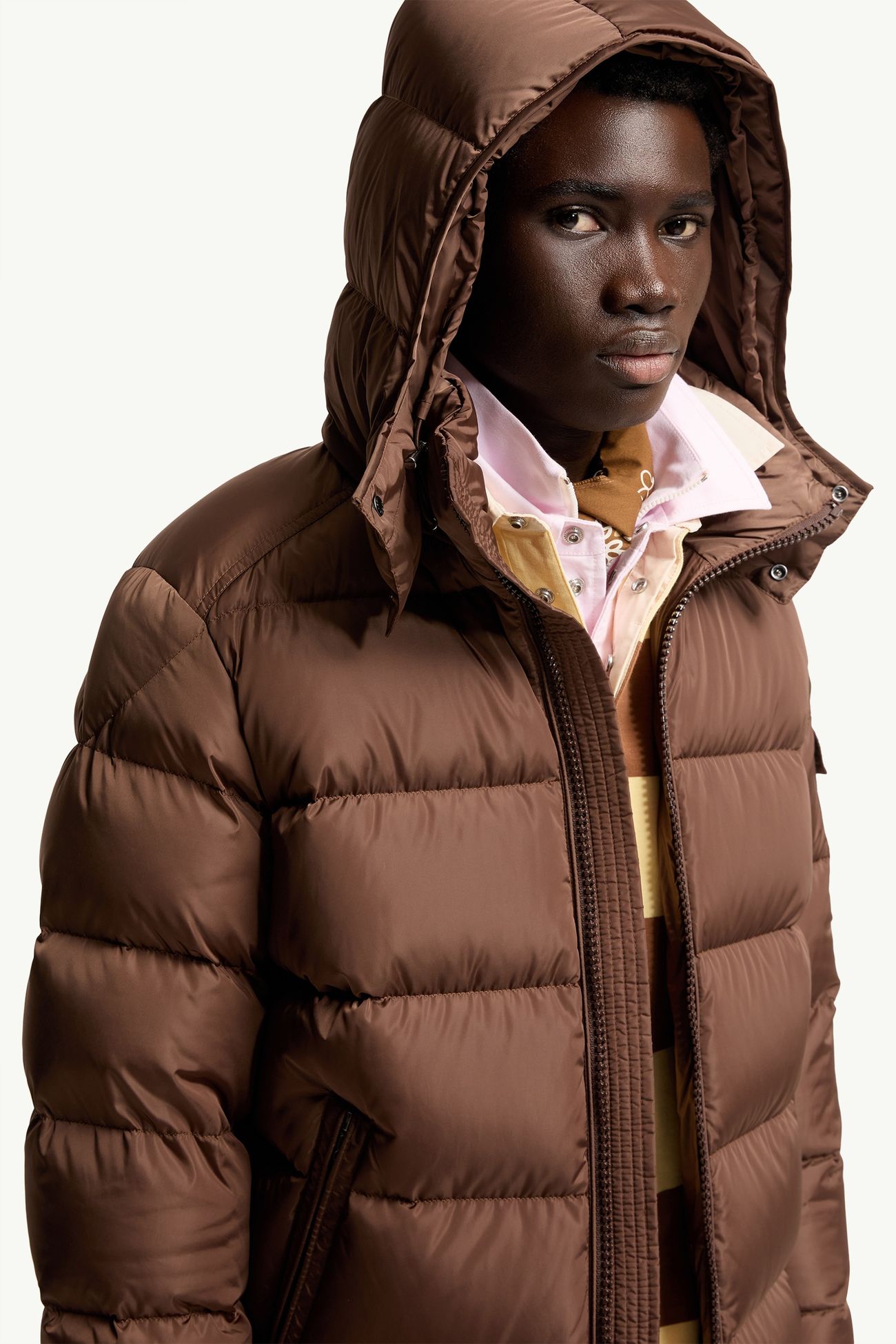 ブラウン Moncler Mayaショートダウンジャケット : ショートダウン 