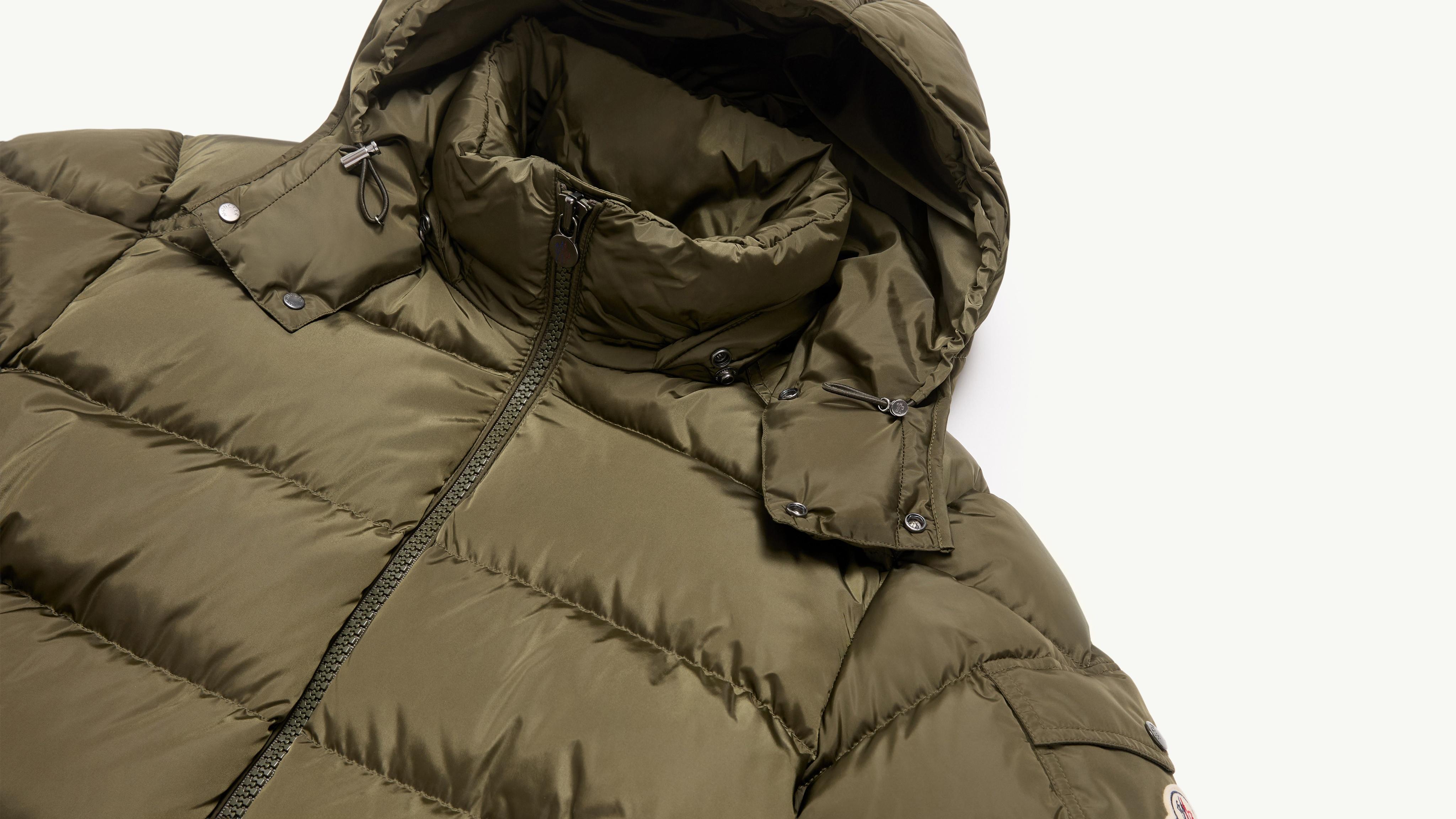 オリーブグリーン Moncler Mayaショートダウンジャケット : ショート