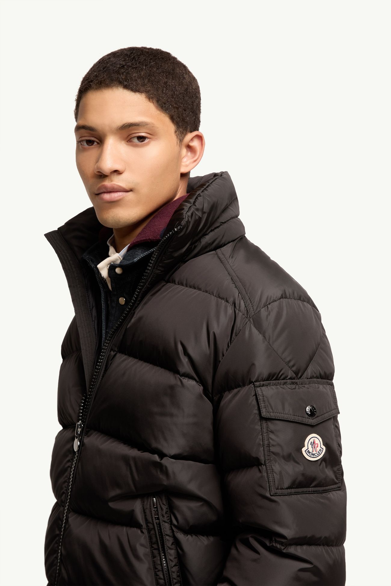 ブラック Moncler Mayaショートダウンジャケット : ショートダウン 