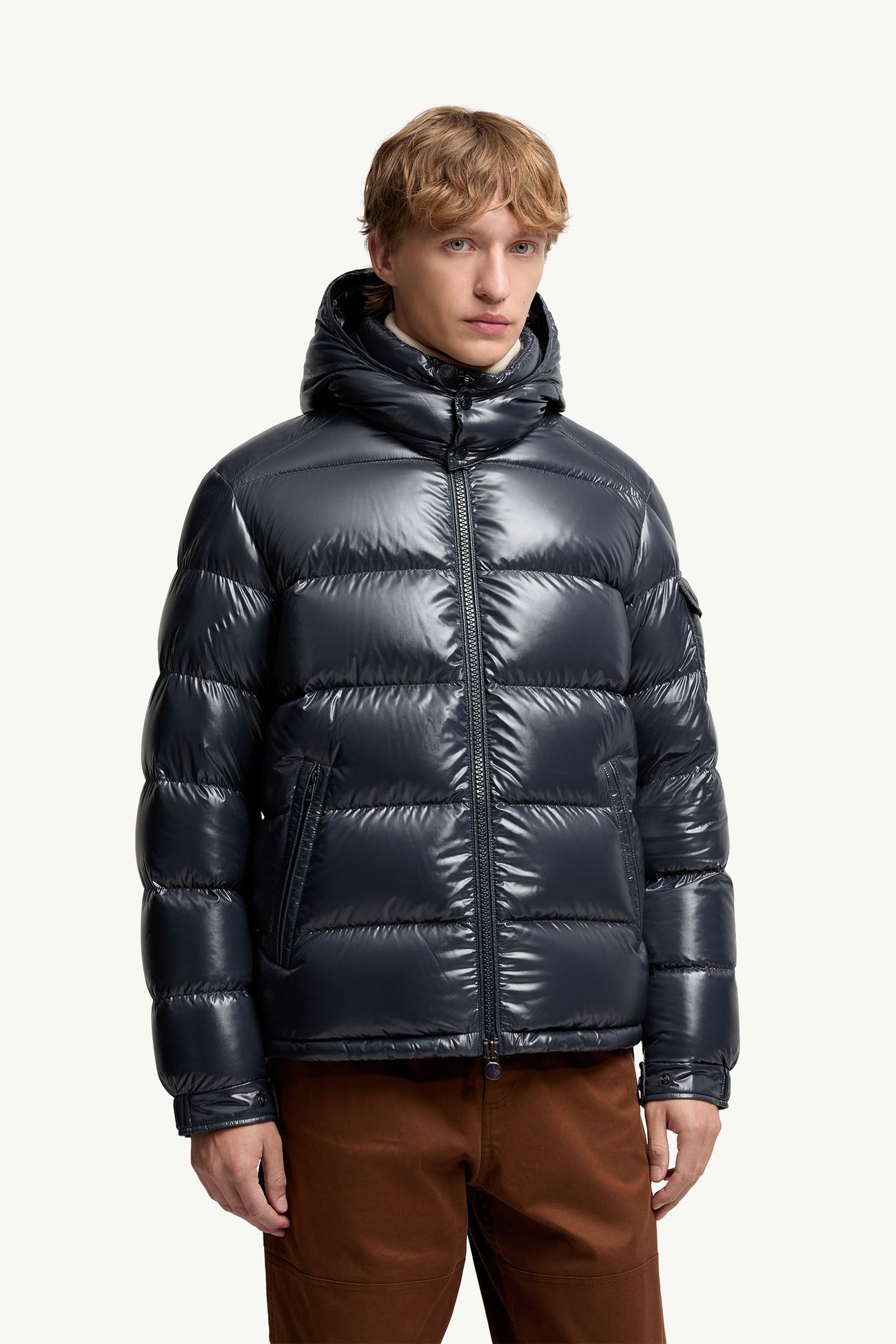 ネイビーブルー Moncler Mayaショートダウンジャケット : ショート 