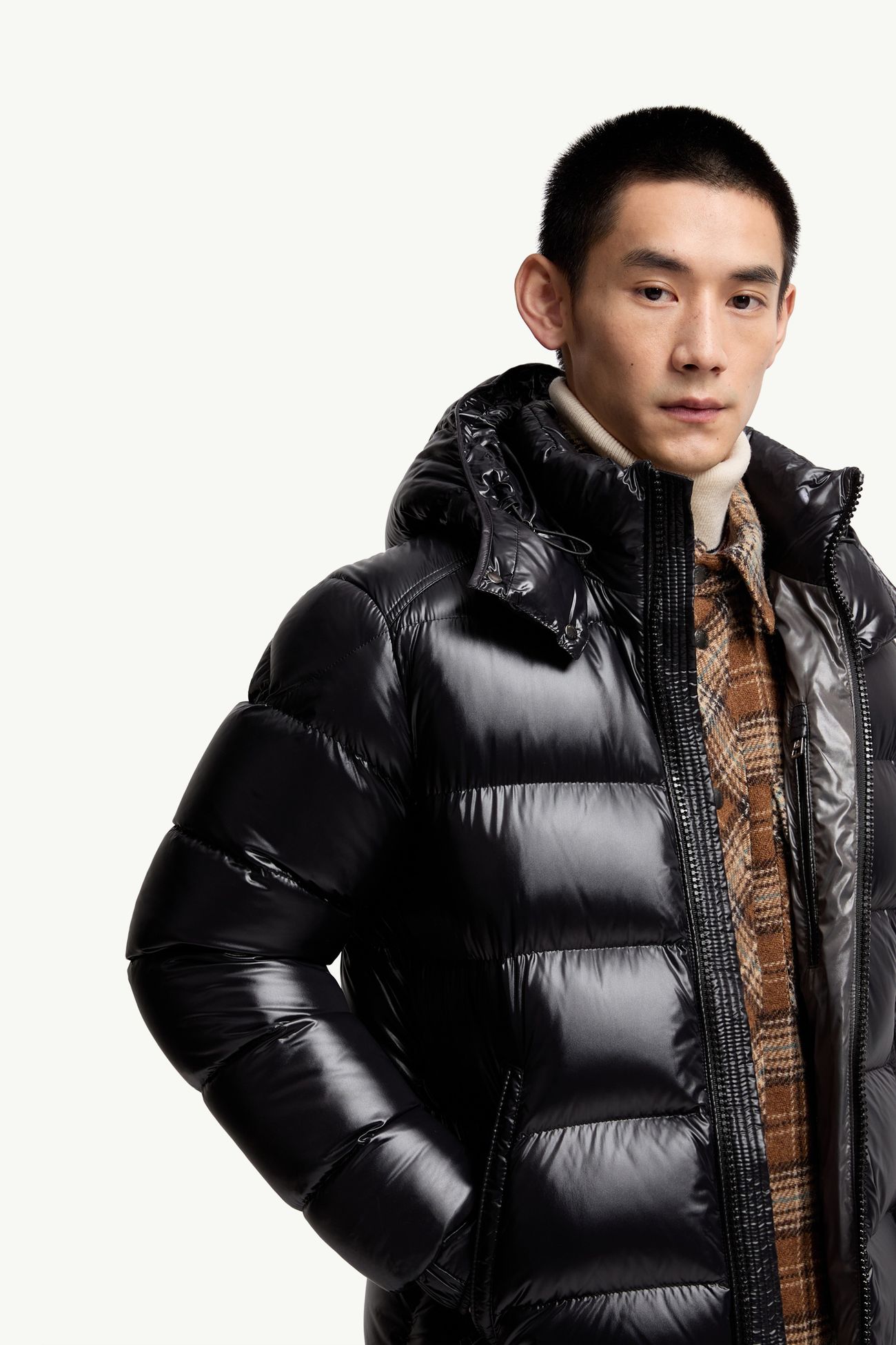 ブラック Moncler Mayaショートダウンジャケット : ショートダウン 