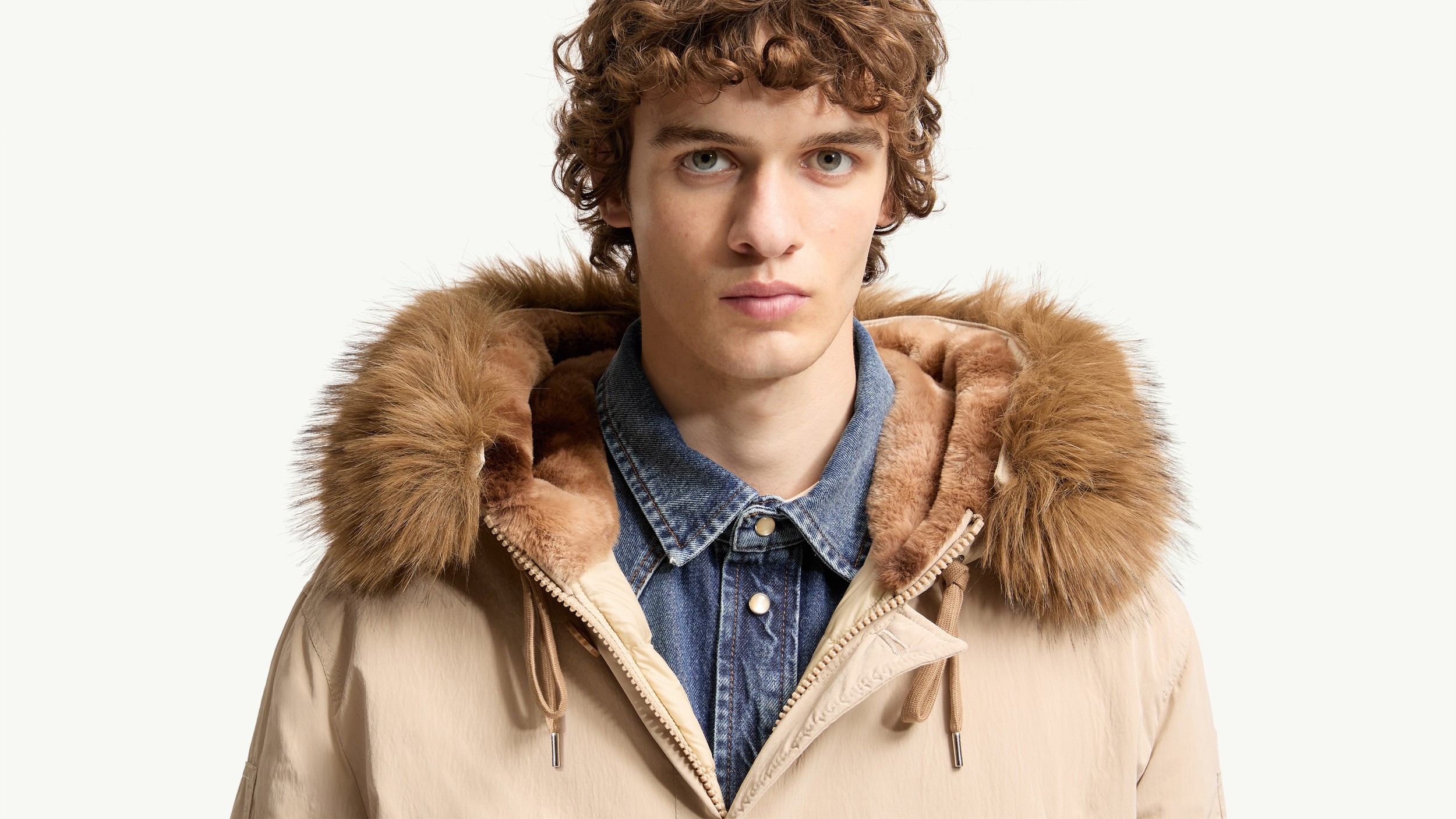 Slide 2 - 柔軟藏於細節