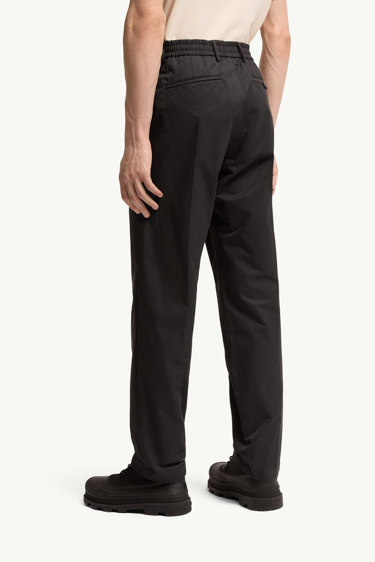 Pantaloni in misto cotone tecnico Uomo Nero Moncler 4