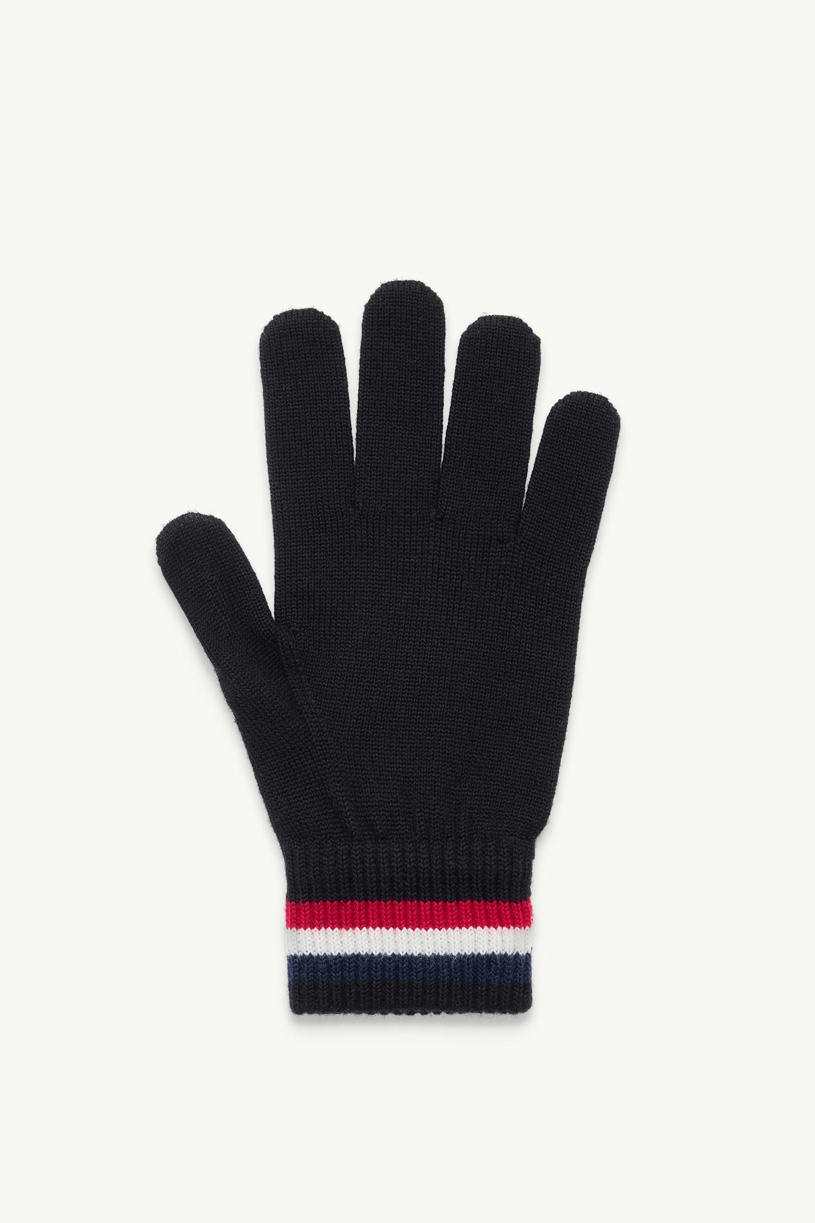 Gloves & Scarves for Men - made of Cashmere or Wool | Moncler US