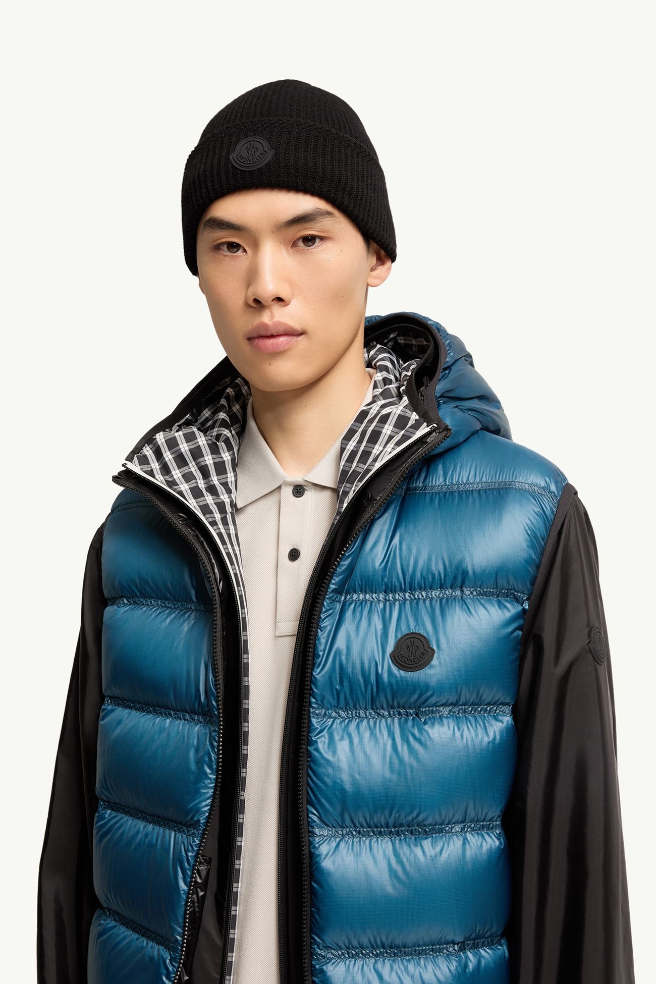Gorro de mezcla de cachemira con logotipo Hombre Negro Moncler 1