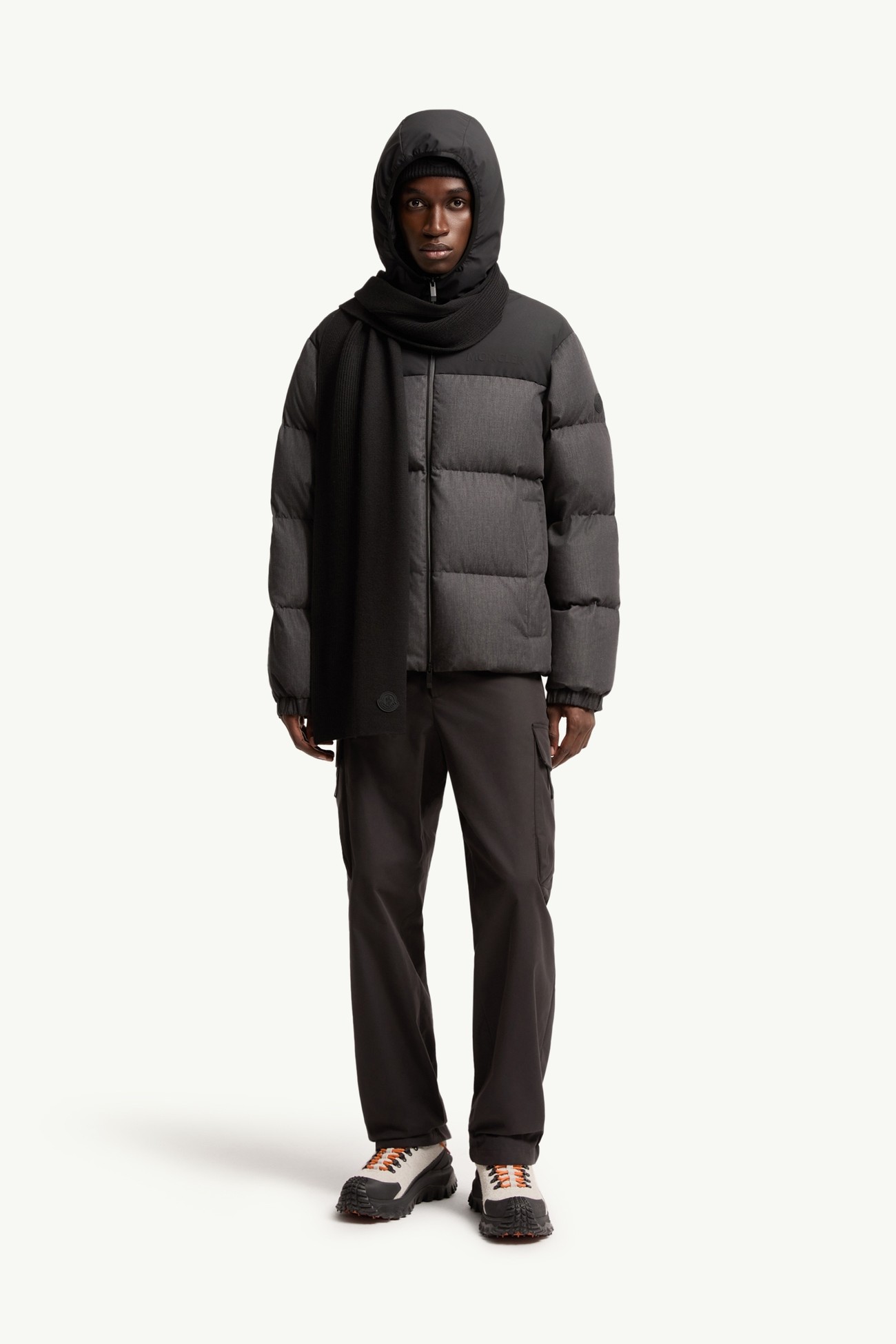 Sciarpa in maglia di lana a coste con logo Uomo Nero Moncler 1