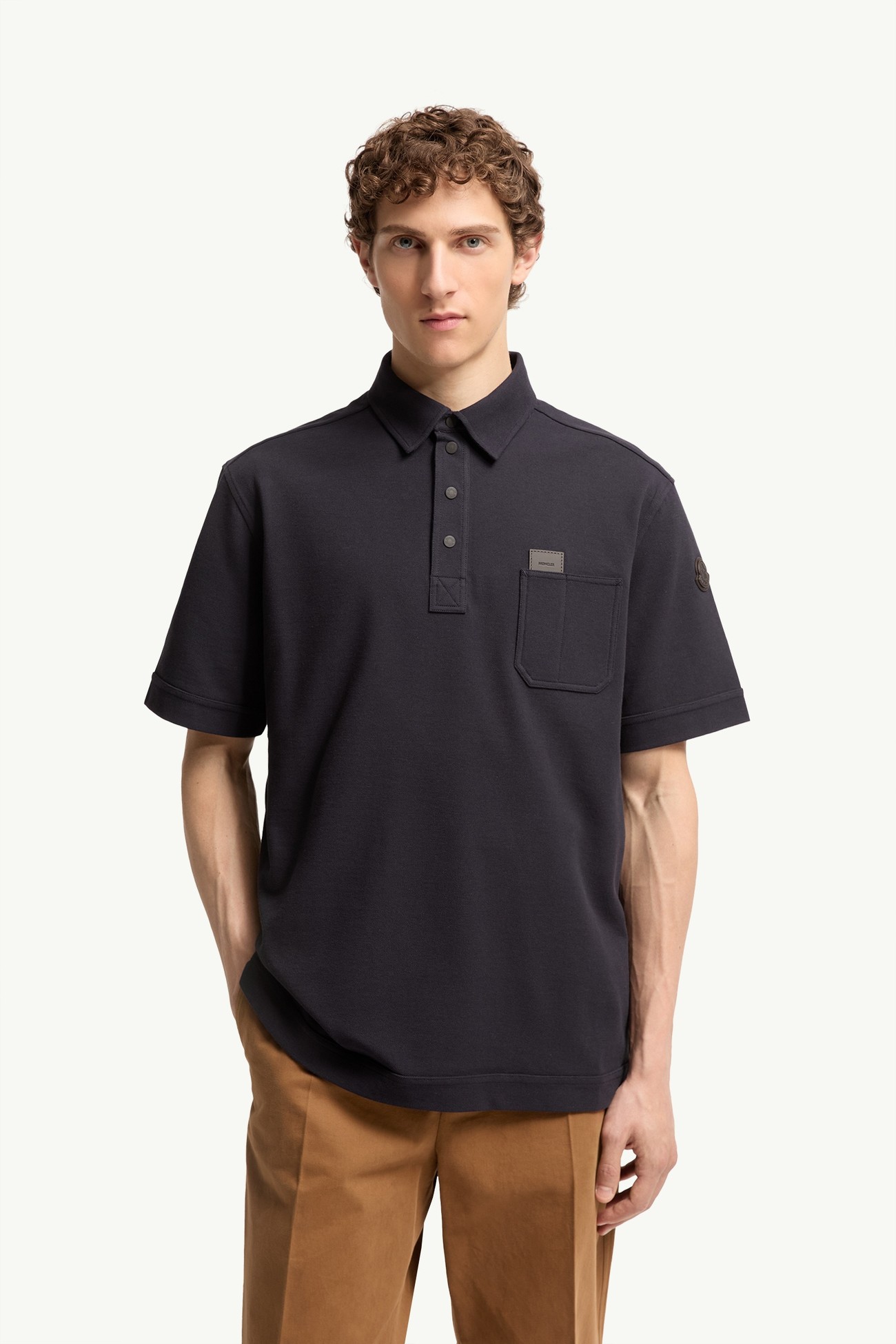 Polo in cotone con targhetta con logo in pelle Uomo Blu Scuro Moncler 3