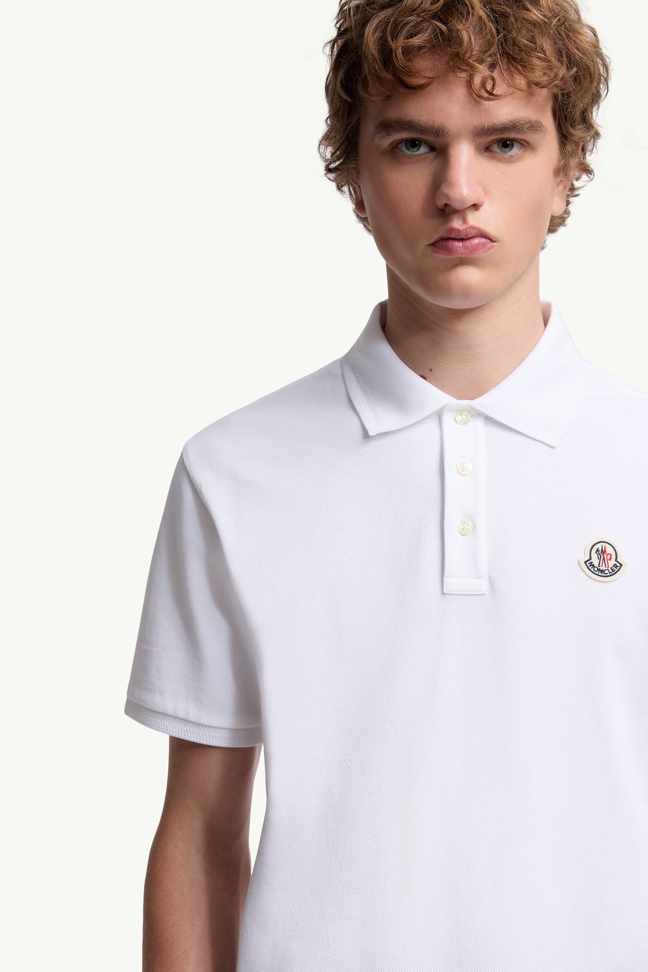 Polo in cotone piquet con patch logato Uomo Bianco Moncler 5