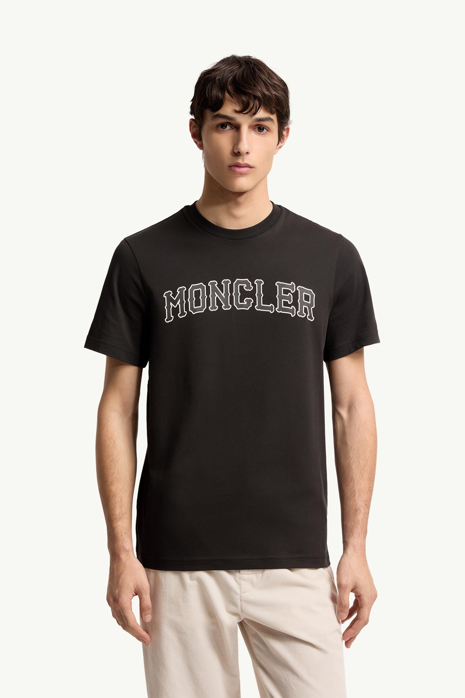 ブラック Tシャツ : Tシャツ＆ポロシャツ 向けの メンズ | モンクレール