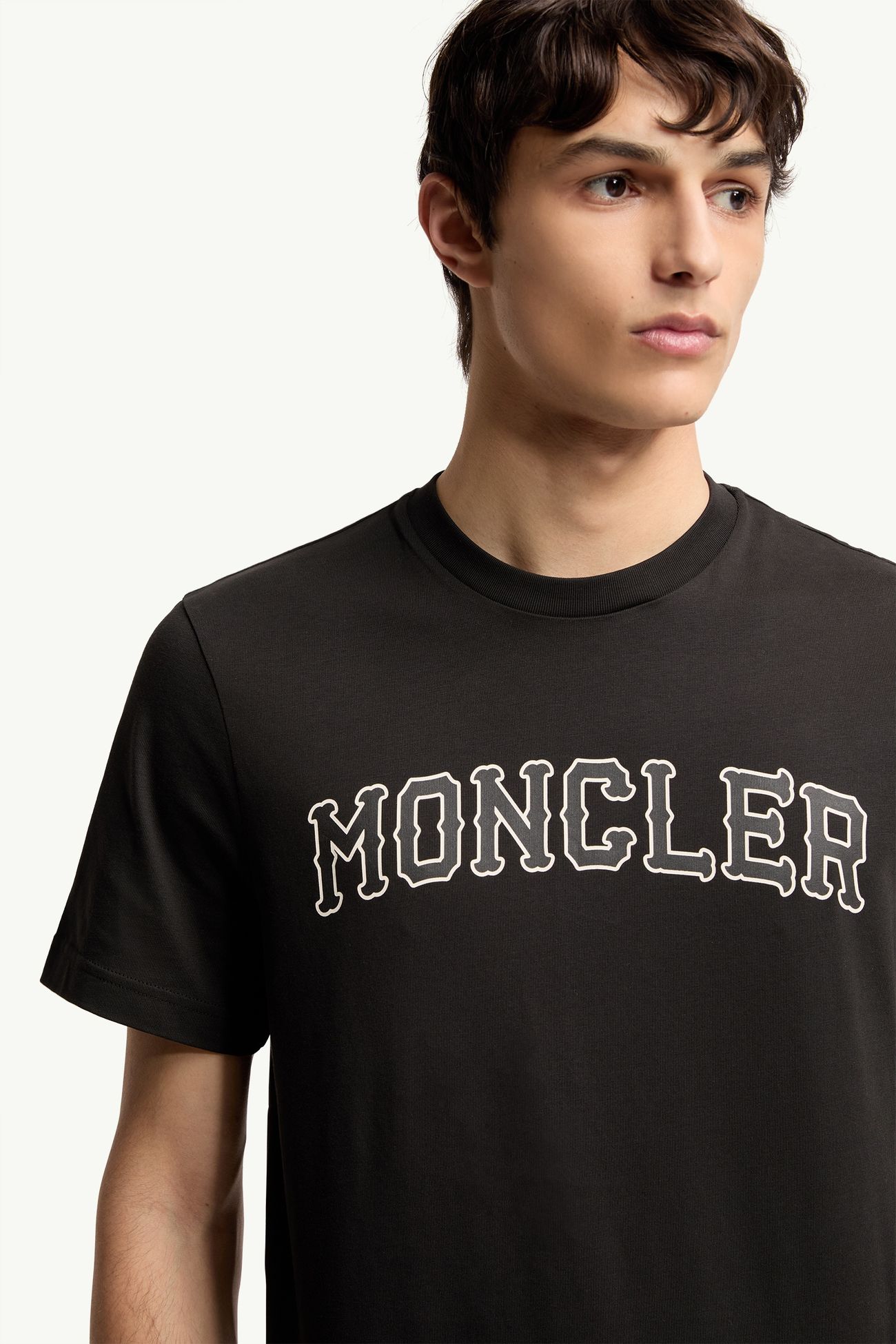 ブラック Tシャツ : Tシャツ＆ポロシャツ 向けの メンズ | モンクレール