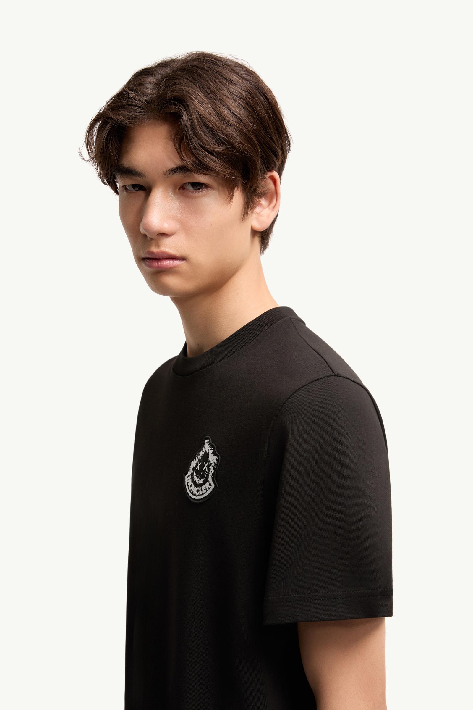 ブラック Tシャツ : Tシャツ＆ポロシャツ 向けの メンズ | モンクレール