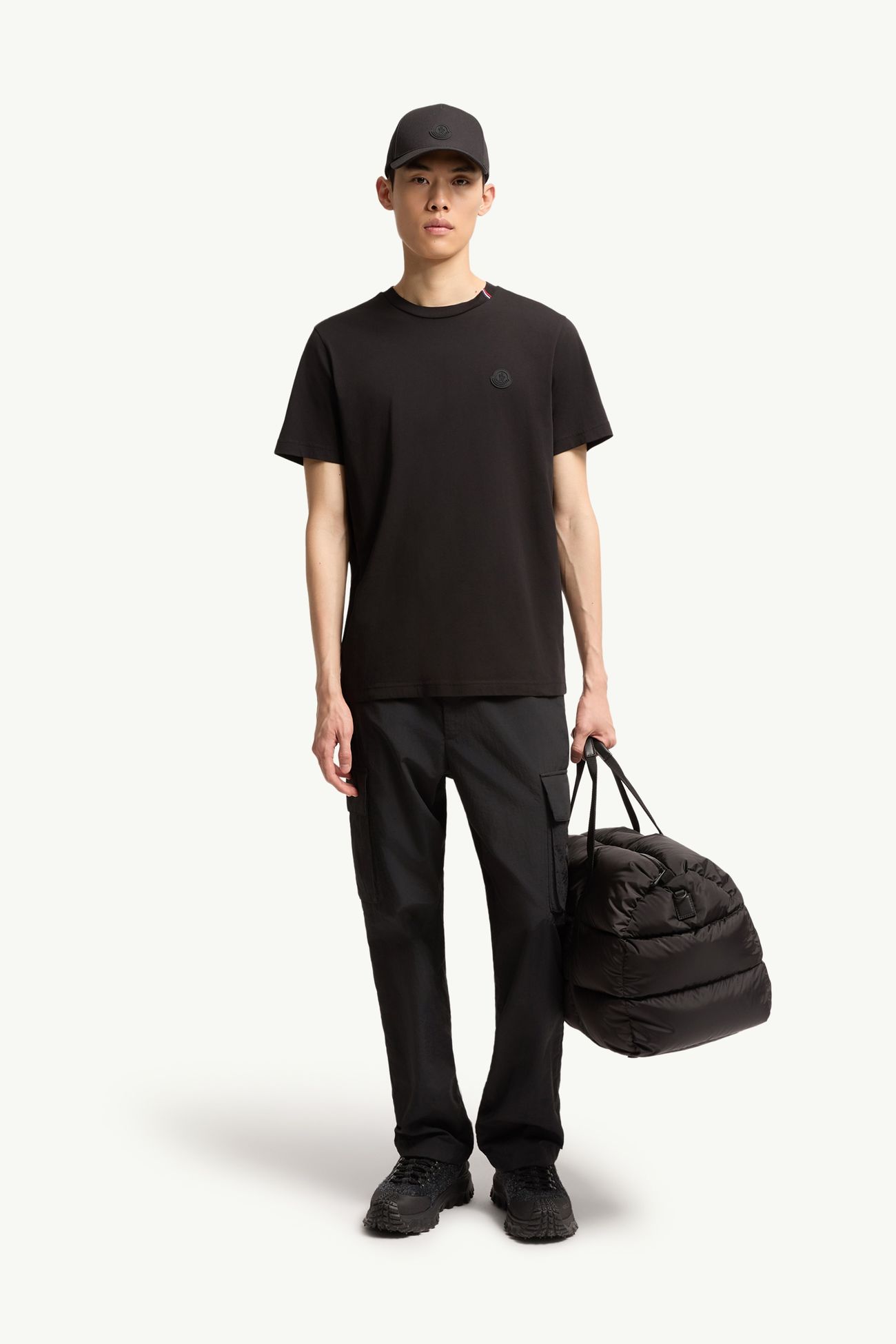 ブラック Tシャツ : Tシャツ＆ポロシャツ 向けの メンズ | モンクレール