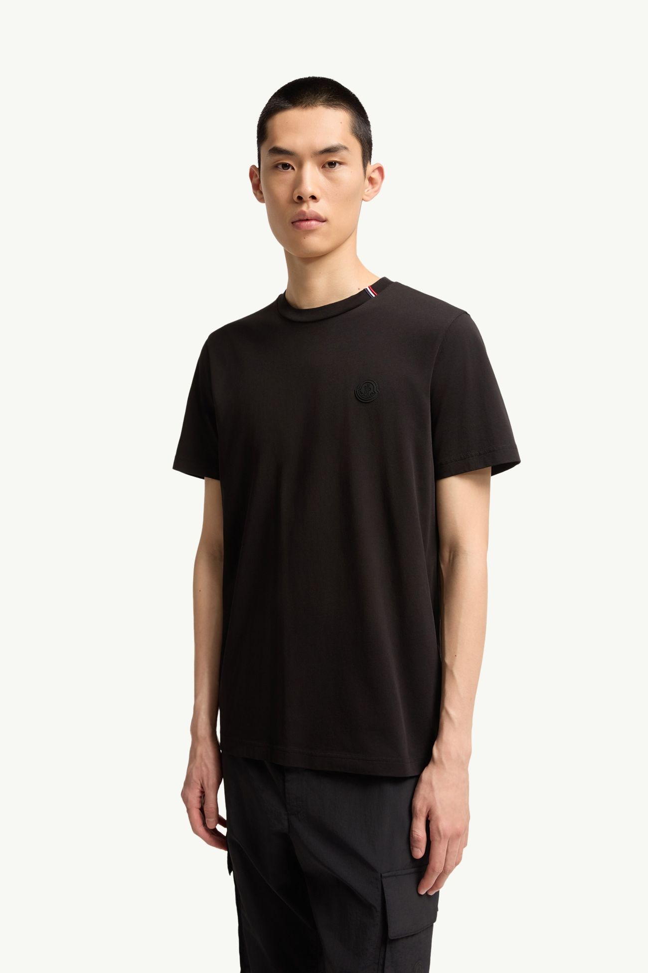 ブラック Tシャツ : Tシャツ＆ポロシャツ 向けの メンズ | モンクレール