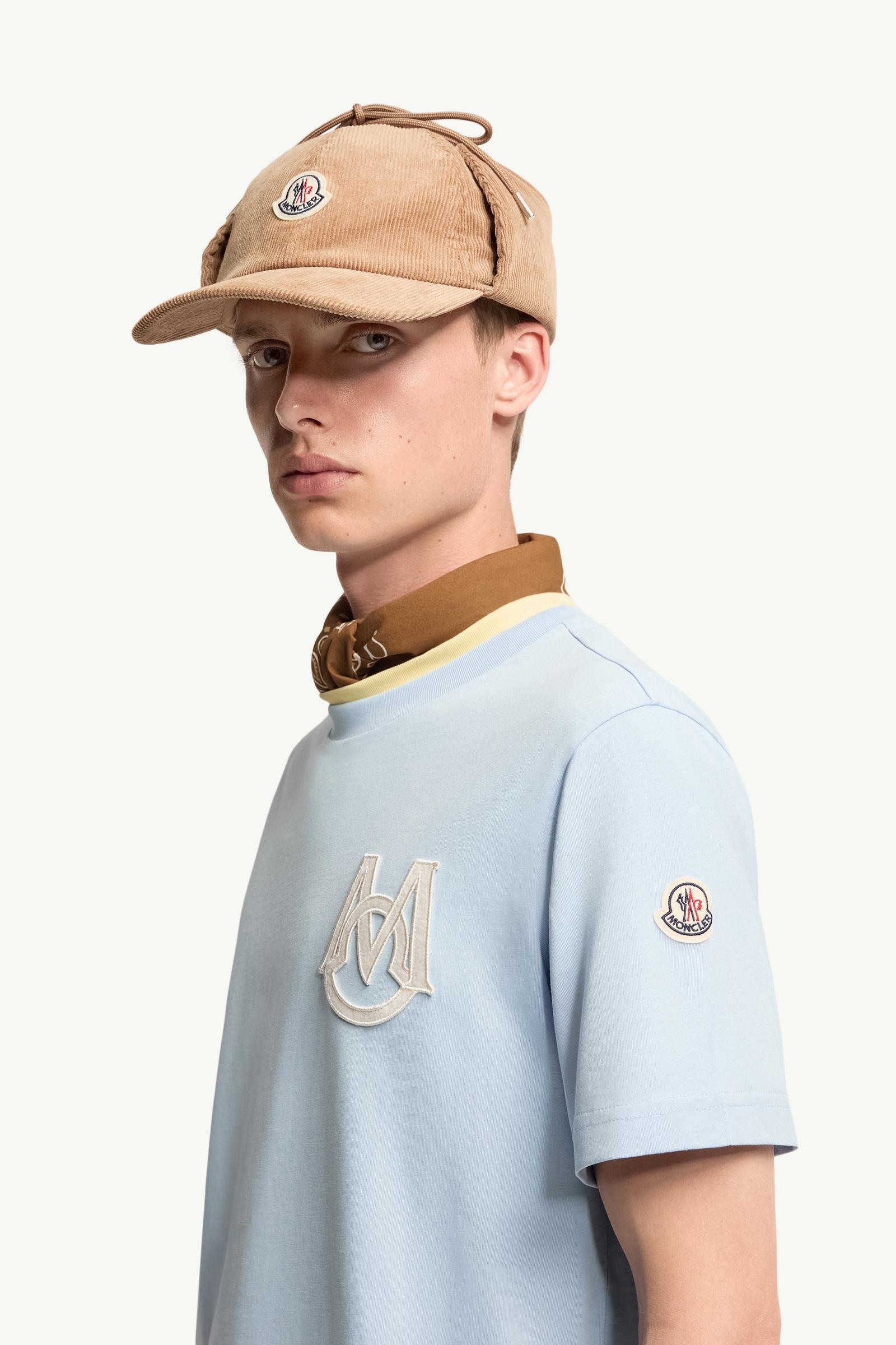 MONCLER ロゴネック Tシャツ ライトブルー Light Blue Monogram Cotton T-Shirt - Polos & T-shirts for Men