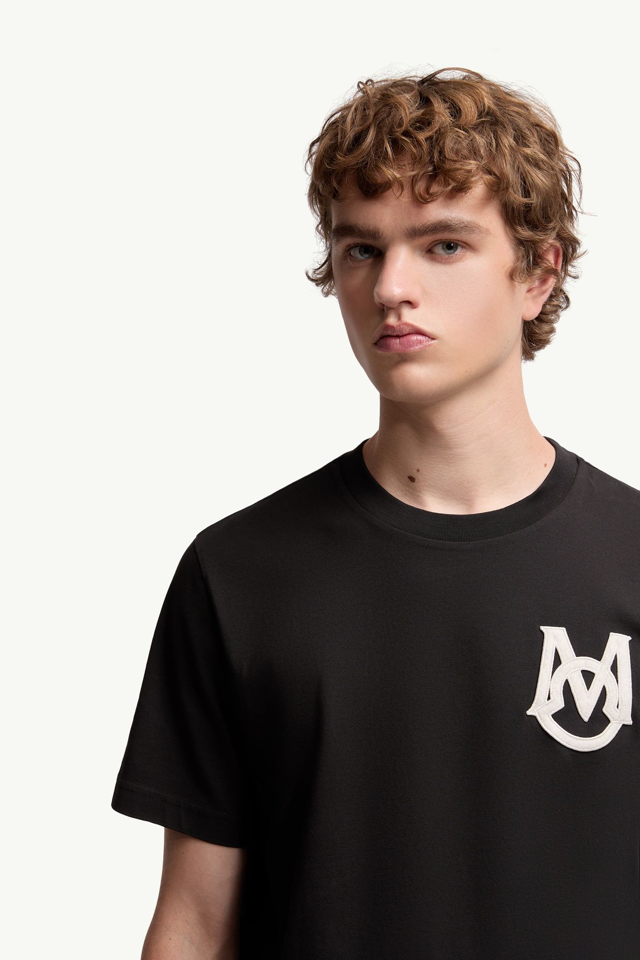 T-Shirt aus Baumwolle mit Monogramm Herren Schwarz Moncler 5