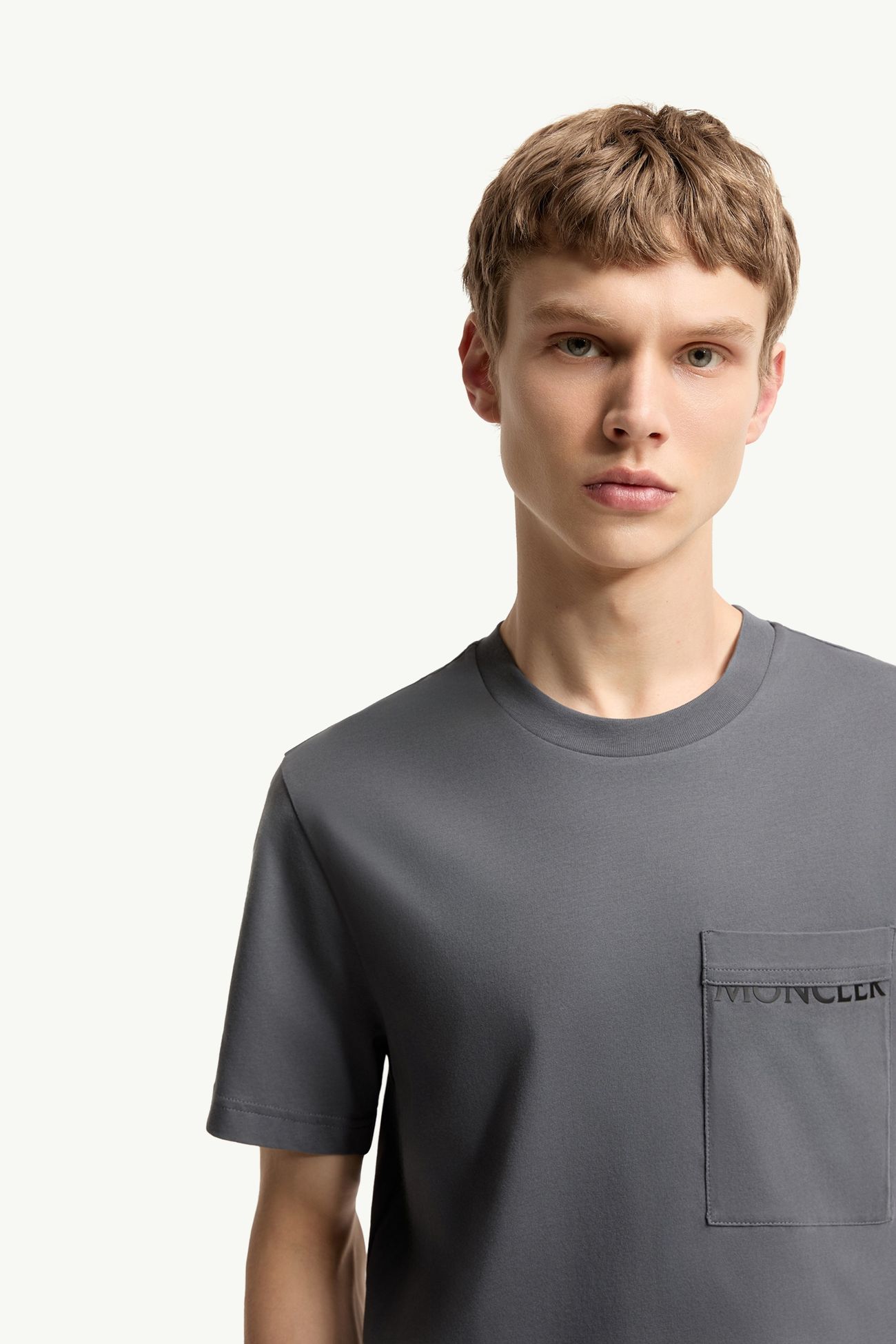 T-shirt in jersey di cotone con logo Uomo Grigio Moncler 5