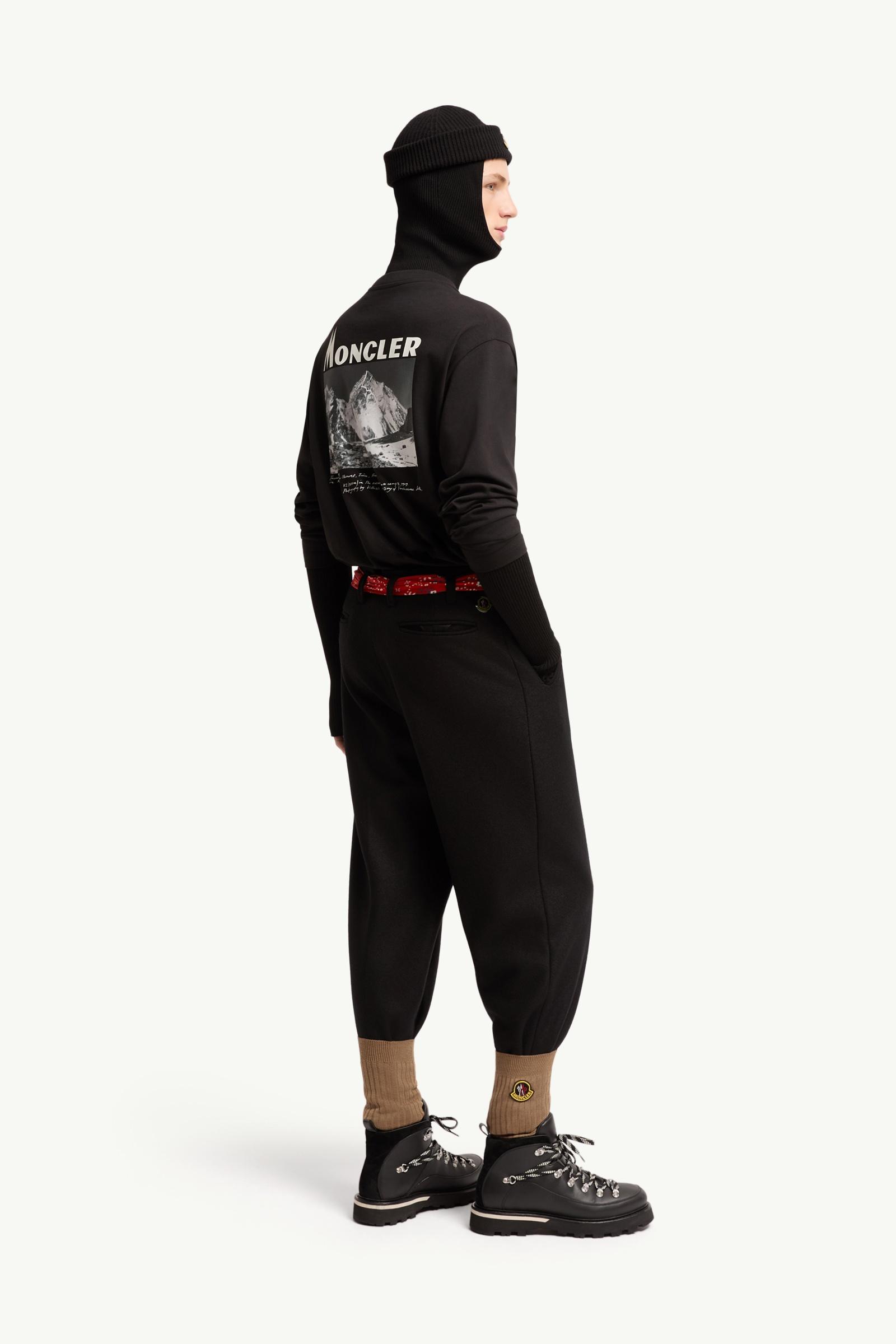 ブラック Tシャツ : Moncler Re/Icons メンズコレクション 向けの