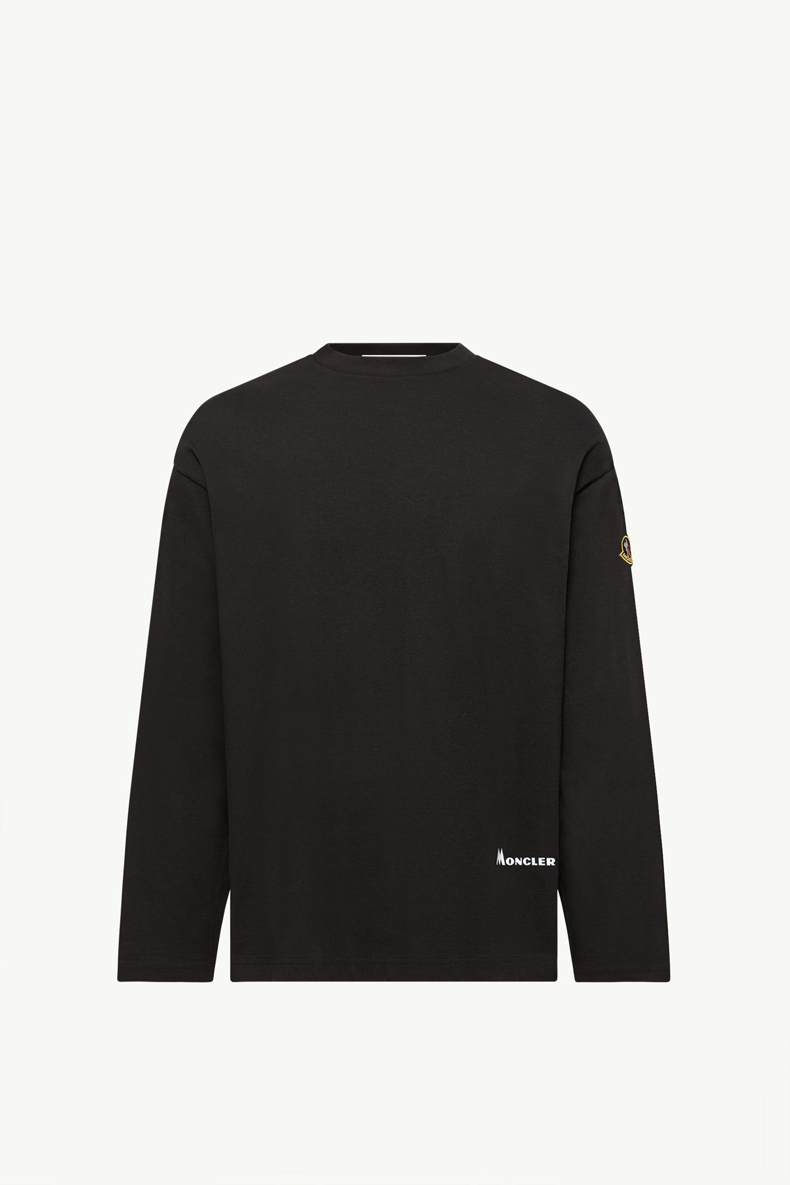 モンクレール ブラック 長袖 Tシャツ ブラック Tシャツ : Moncler Re/Icons メンズコレクション 向けの