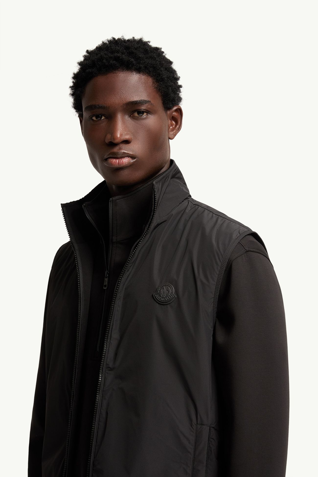 Reversible Zip-Up Vest Men Black Moncler 1