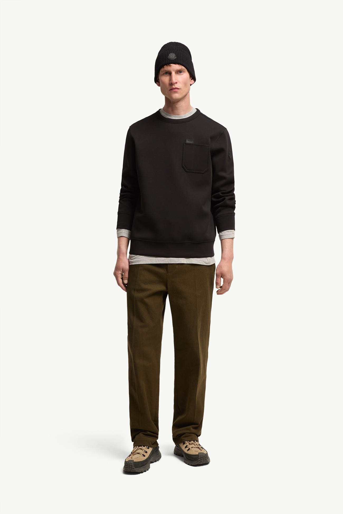 Felpa in misto cotone con targhetta con logo in pelle Uomo Nero Moncler 0