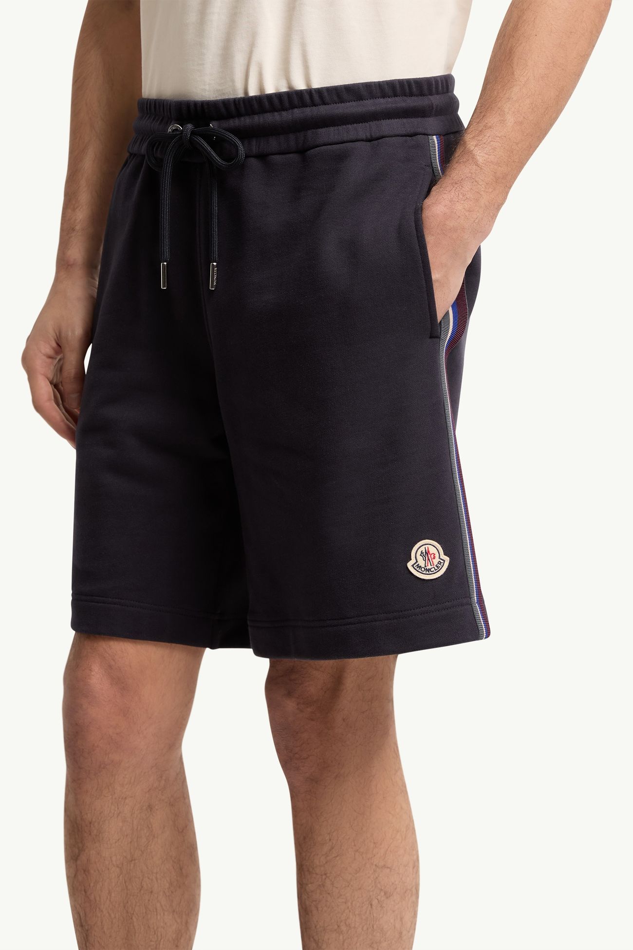 Short en molleton de coton à bordure rayée Hommes Bleu marine Moncler 1
