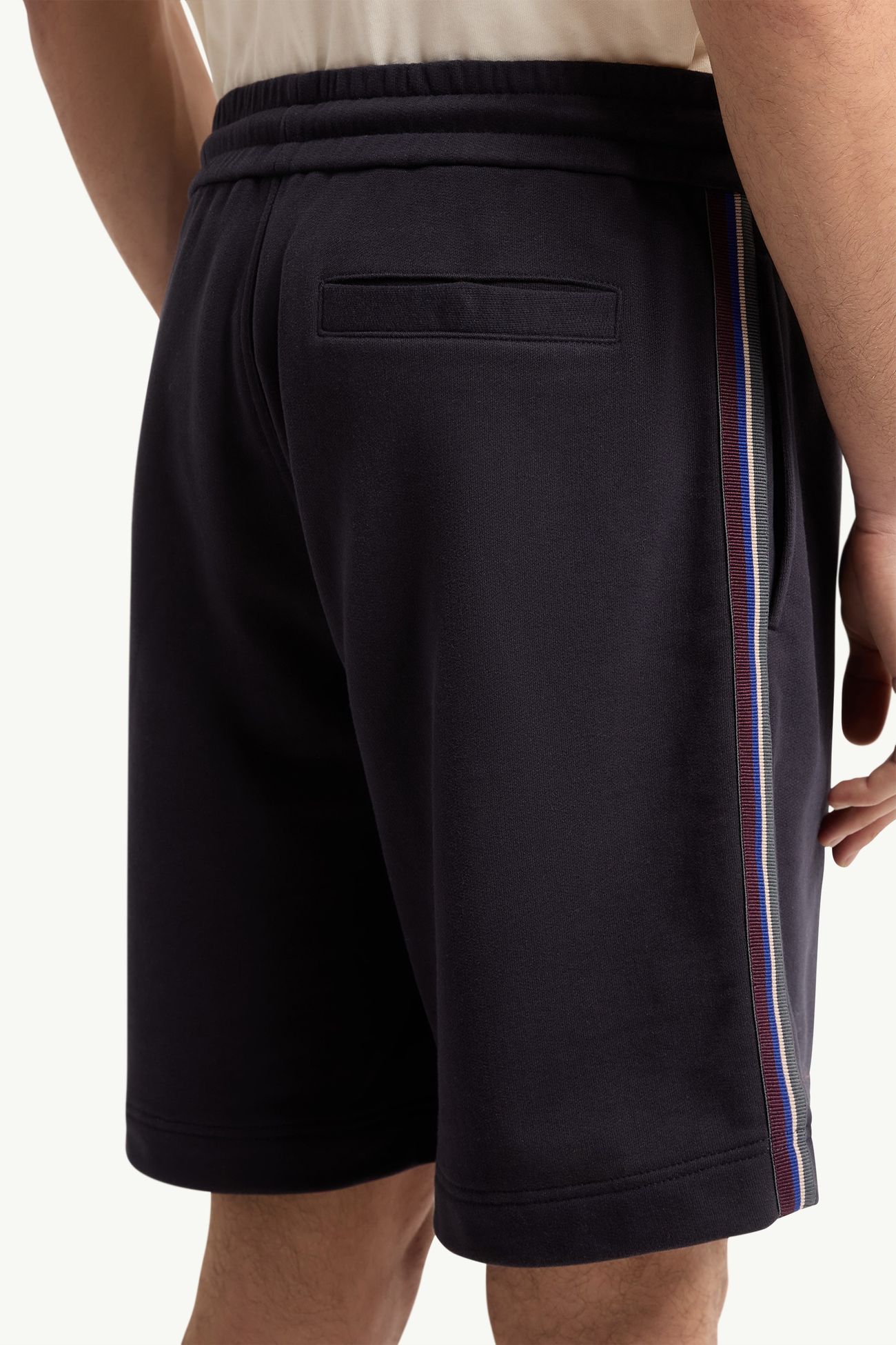 Short en molleton de coton à bordure rayée Hommes Bleu marine Moncler 5