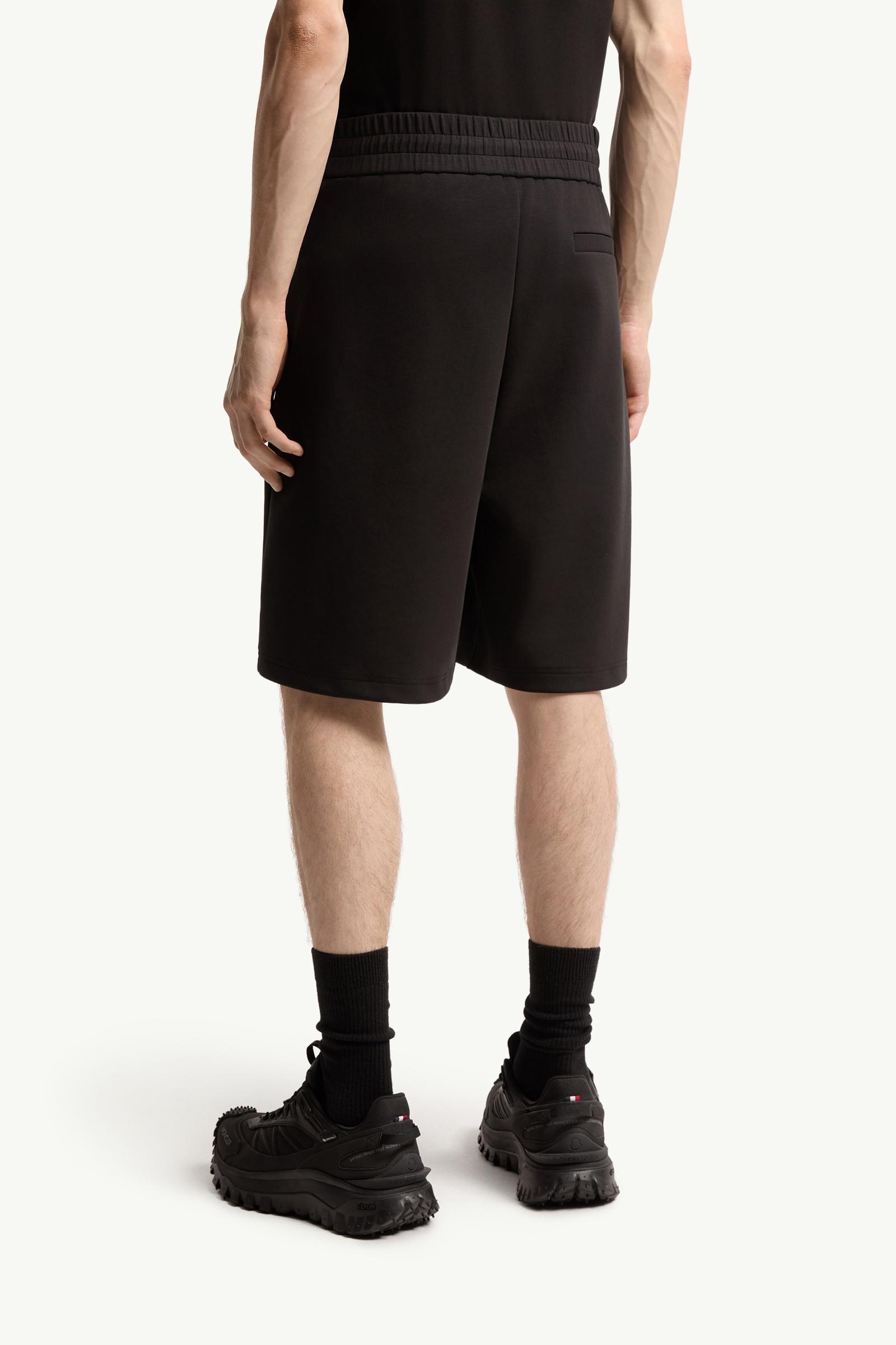 ブラック ショートパンツ : パンツ＆ショーツ 向けの メンズ