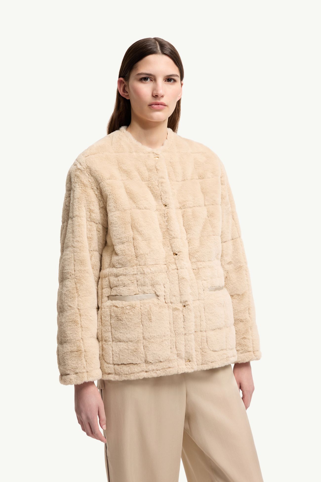 Tipule kurze wendbare Daunenjacke Damen Hellbeige Moncler 5