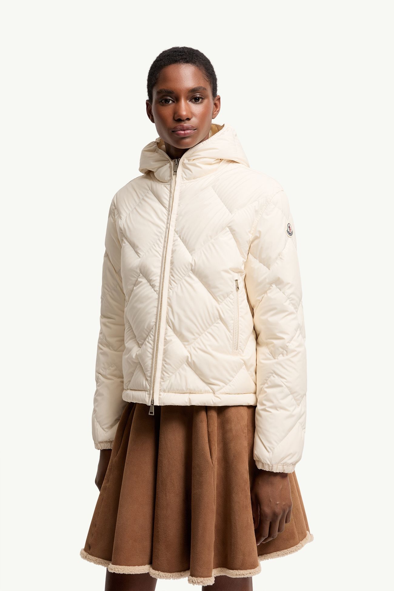 Arvouinne dreieckig gesteppte kurze Daunenjacke mit Kapuze Damen Weiß-Elfenbein Moncler 3