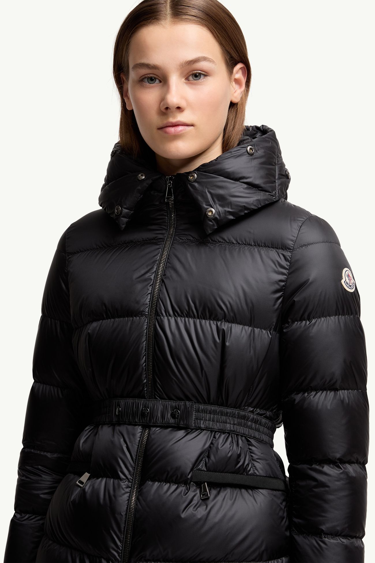 Plumífero corto con capucha y ribete de lana de oveja joven Boed Mujer Negro & Beige Moncler 5