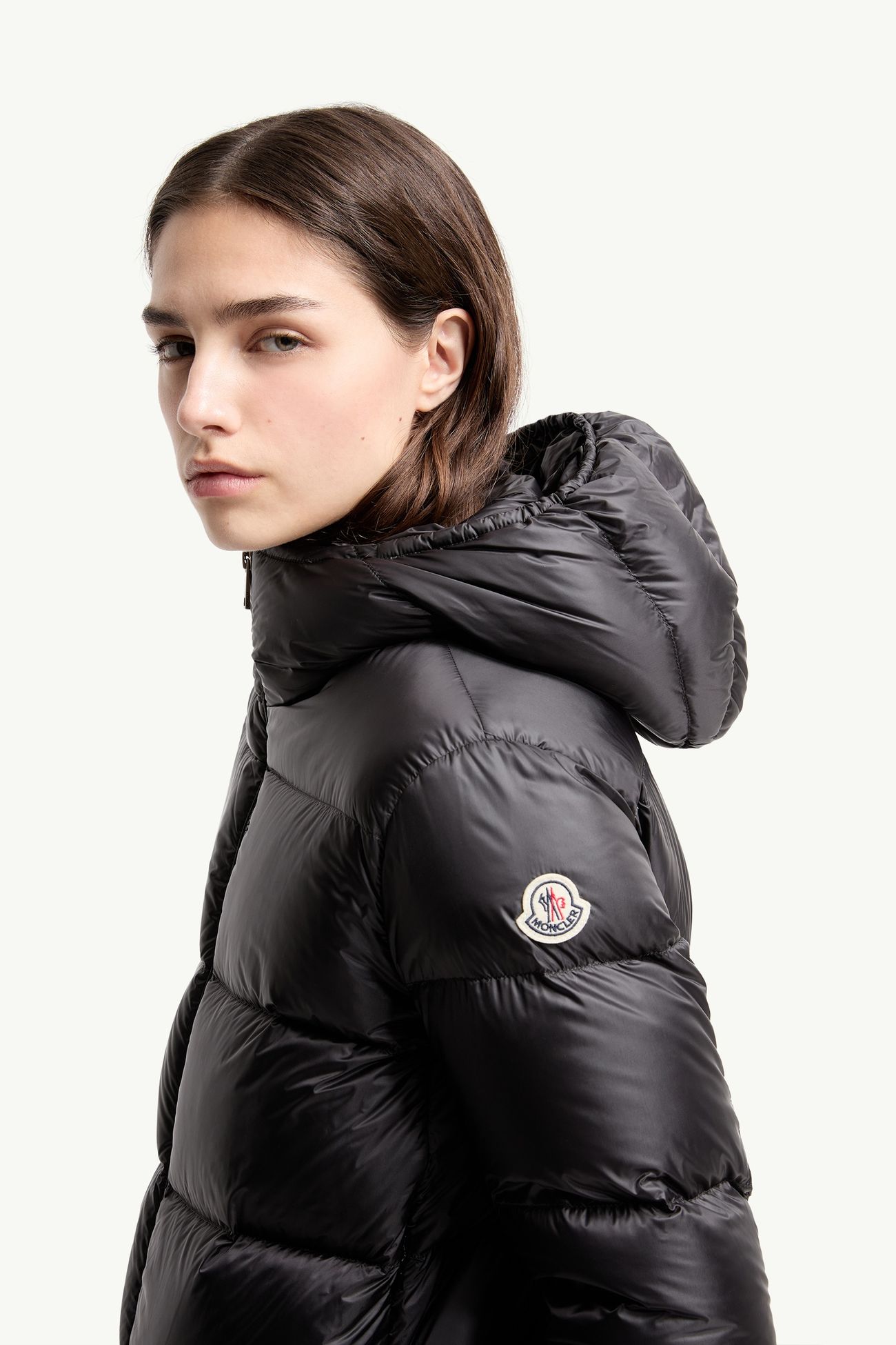 Feligule女士连帽短款羽绒夹克外套 女士 黑色 Moncler 1