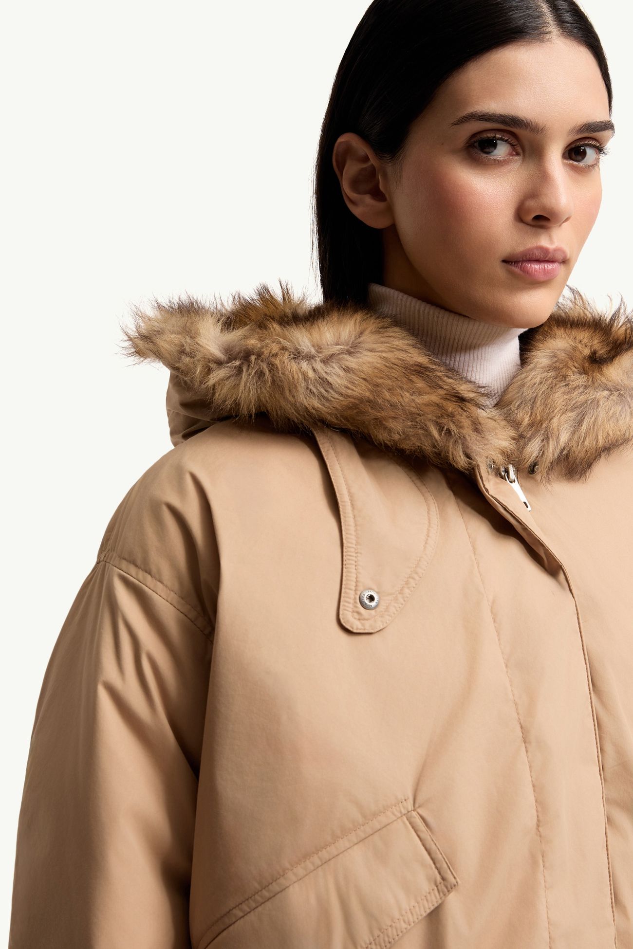 Piumino corto Cheveche con cappuccio Donna Beige Moncler 6