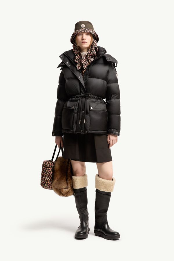 Sesie女士中长款连帽羽绒夹克外套 女士 黑色 Moncler 0