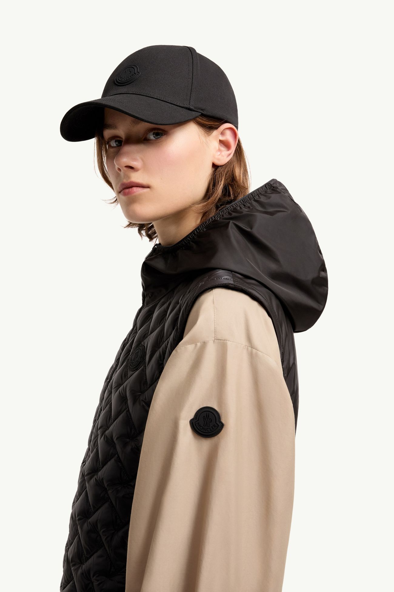 Mirage kurze, verstaubare 2-in-1 Daunenjacke Damen Schwarz Moncler 1