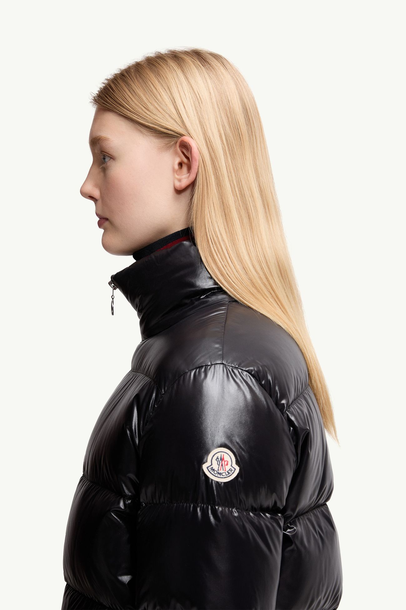 Abbadiaショートダウンジャケット レディース ブラック Moncler 1