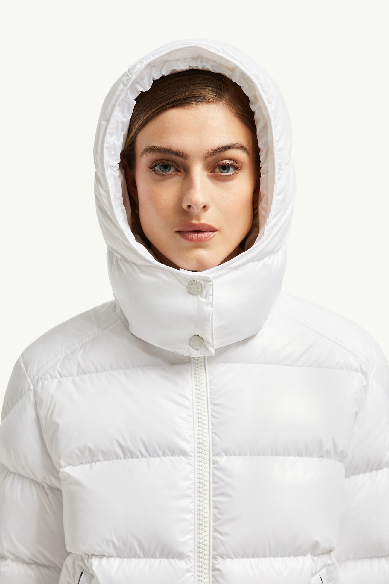 Plumífero corto con capucha Maire Mujer Blanco Roto Moncler 1