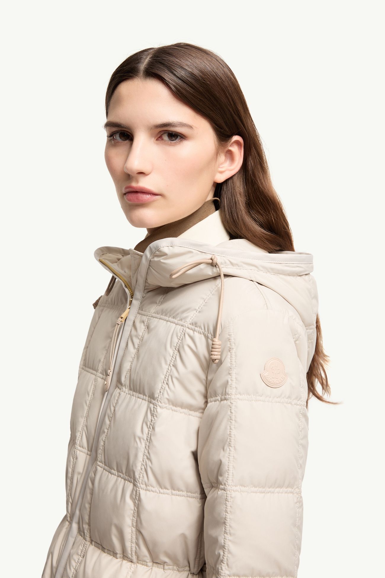 Cygnet 후드 쇼트 다운 재킷 여성 라이트 베이지 Moncler 1