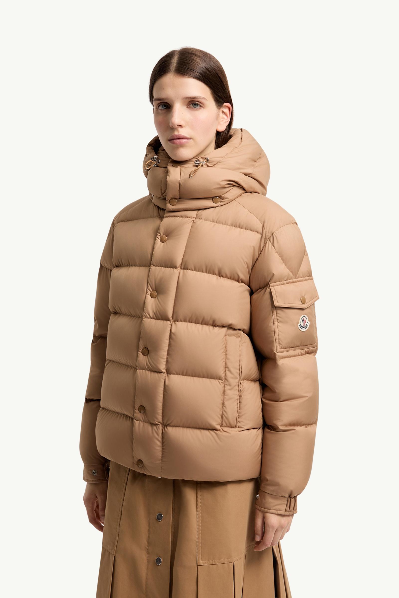モンクレールアウター ベージュ キャメルベージュ Moncler Maya 70ショートダウンジャケット