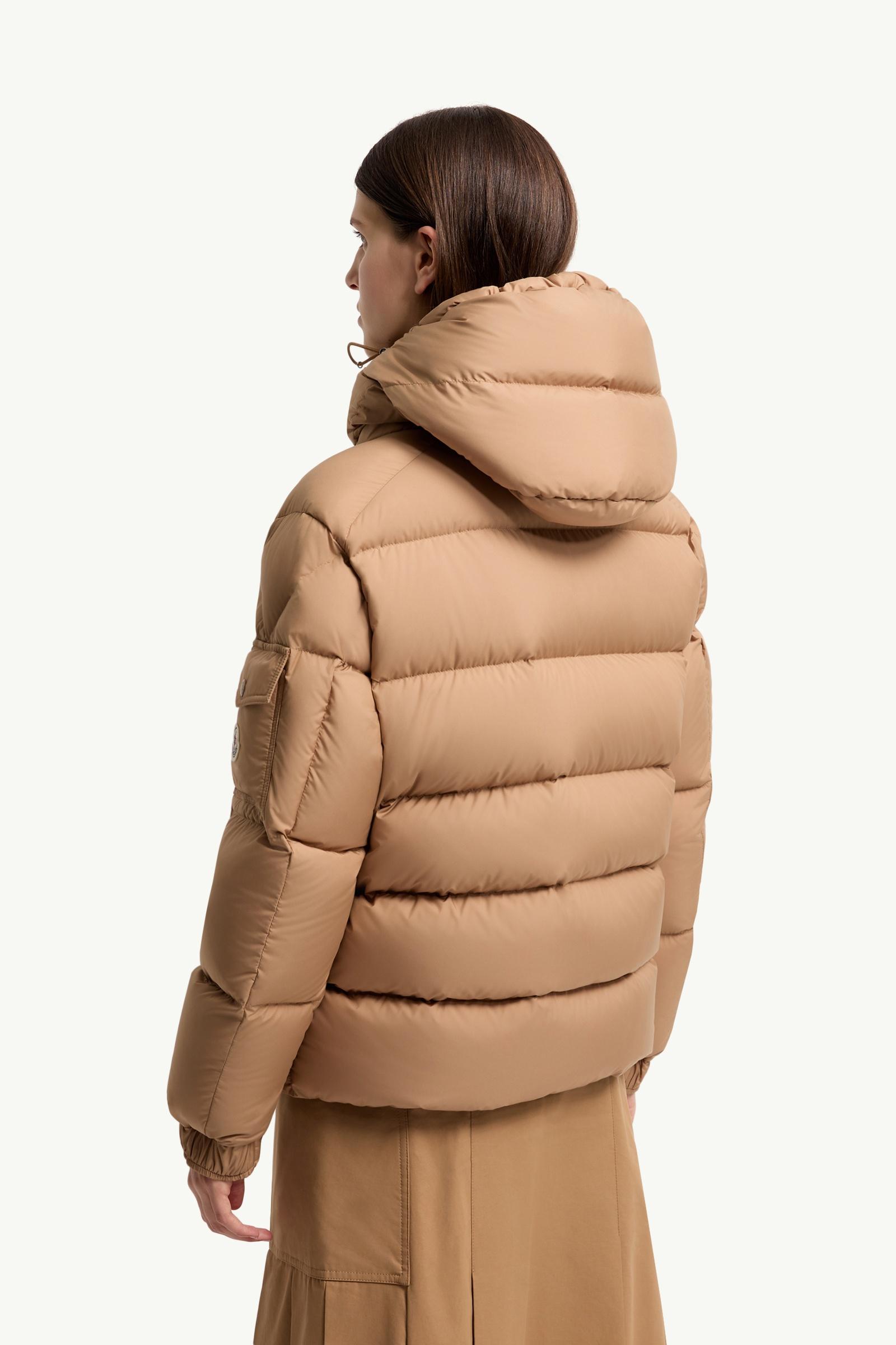 キャメルベージュ Moncler Maya 70ショートダウンジャケット